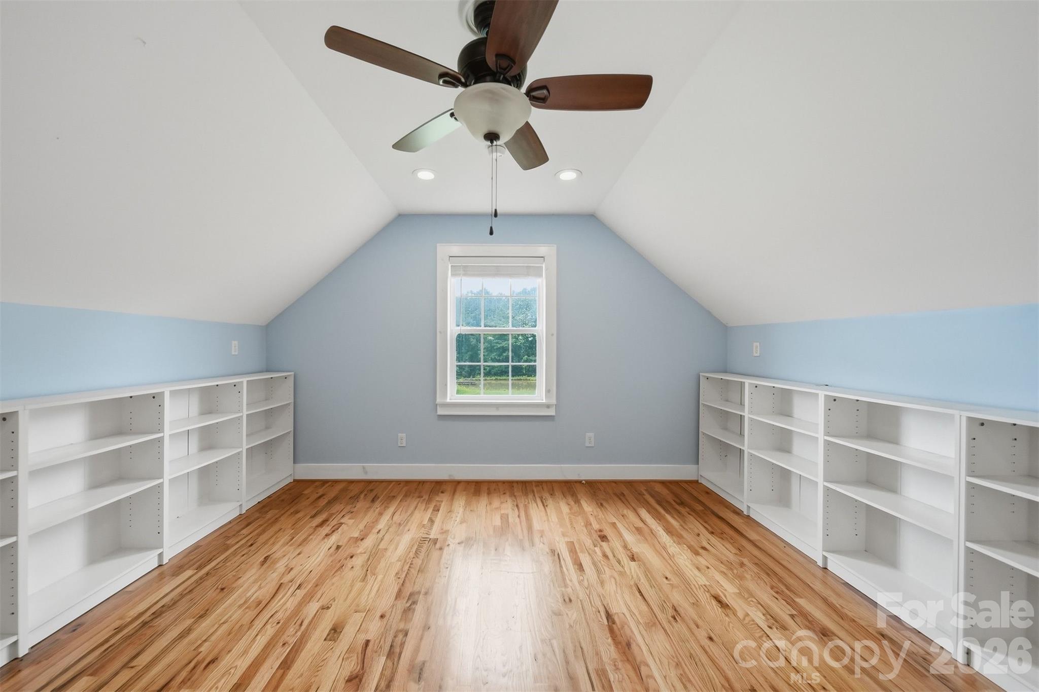 3453 Plateau Road — Newton