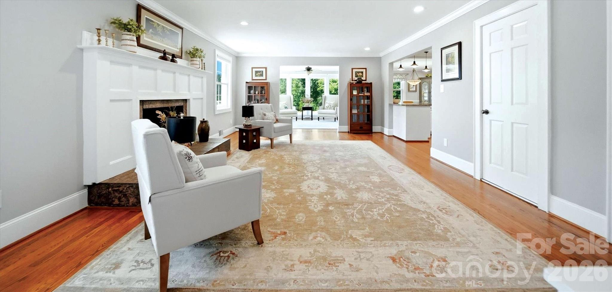 3453 Plateau Road — Newton
