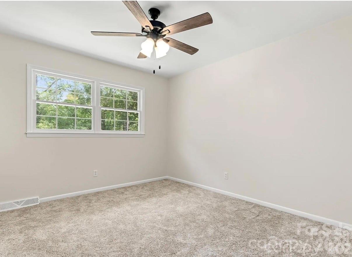 2179 Green Peach Road — Lancaster