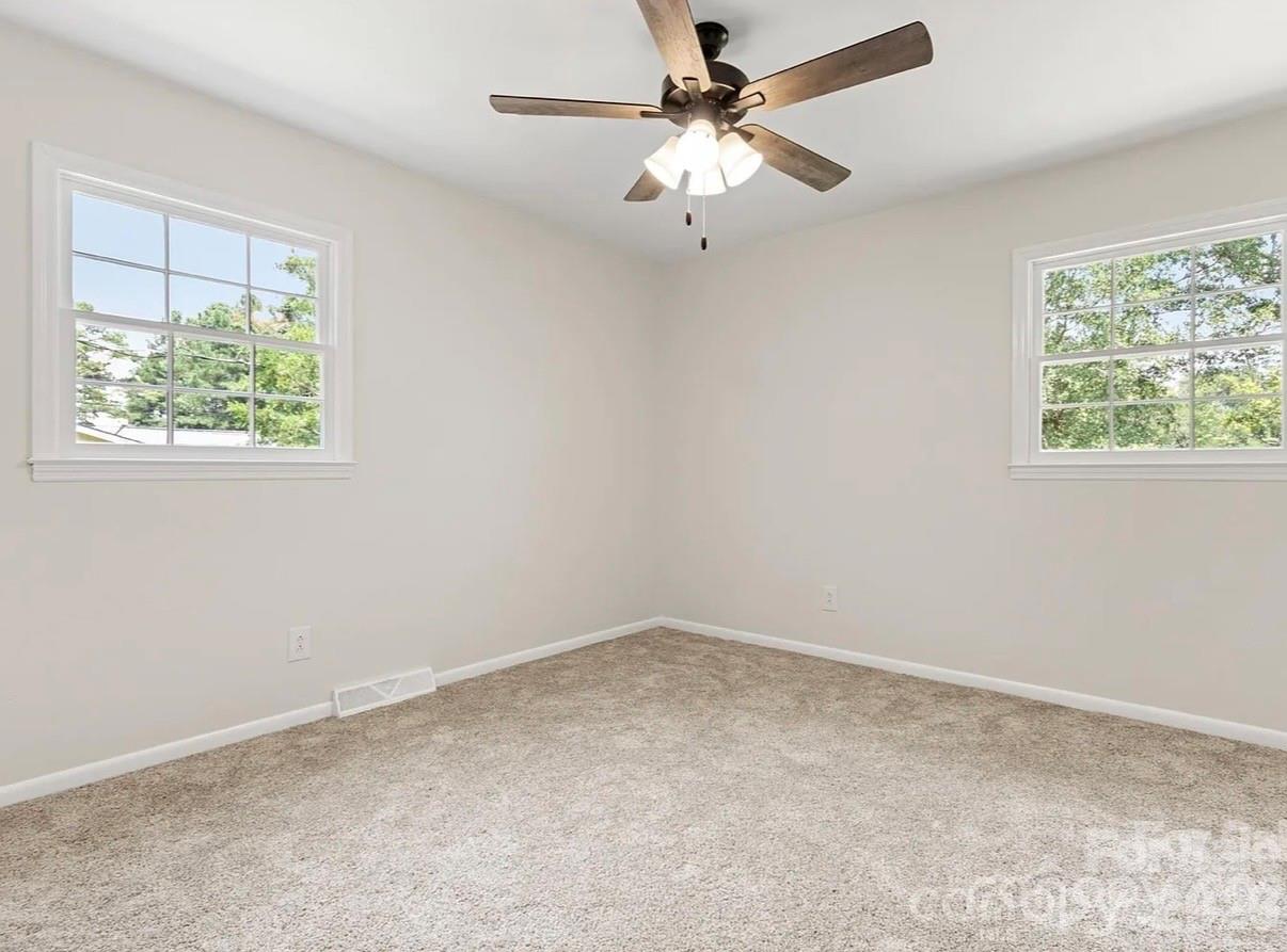 2179 Green Peach Road — Lancaster