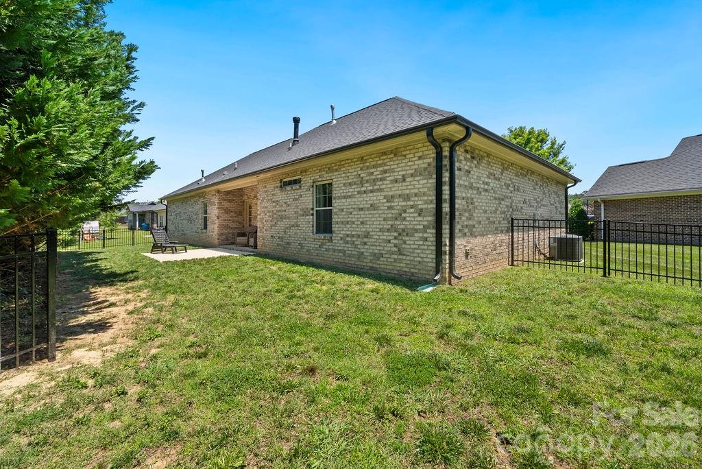 5226 Sustar Drive — Monroe
