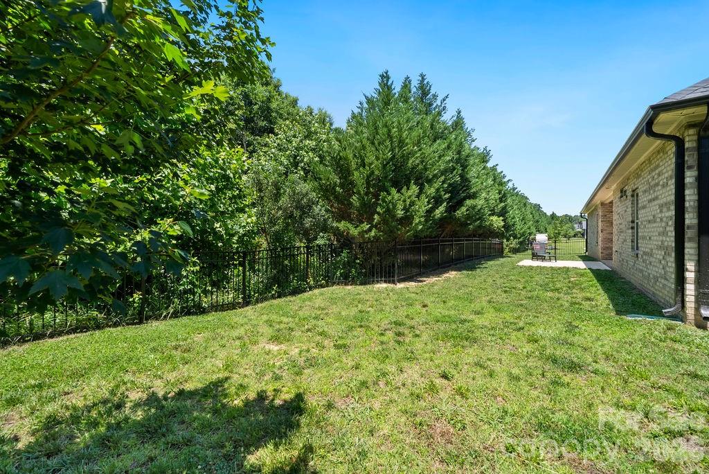 5226 Sustar Drive — Monroe