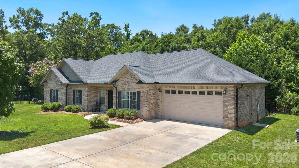 5226 Sustar Drive — Monroe