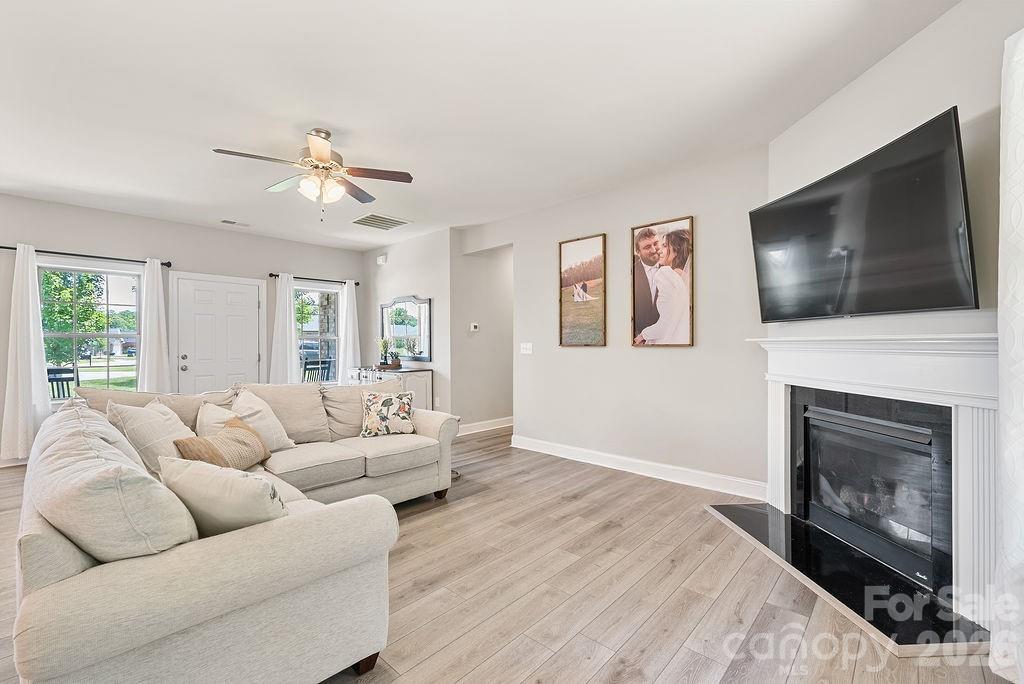 5226 Sustar Drive — Monroe