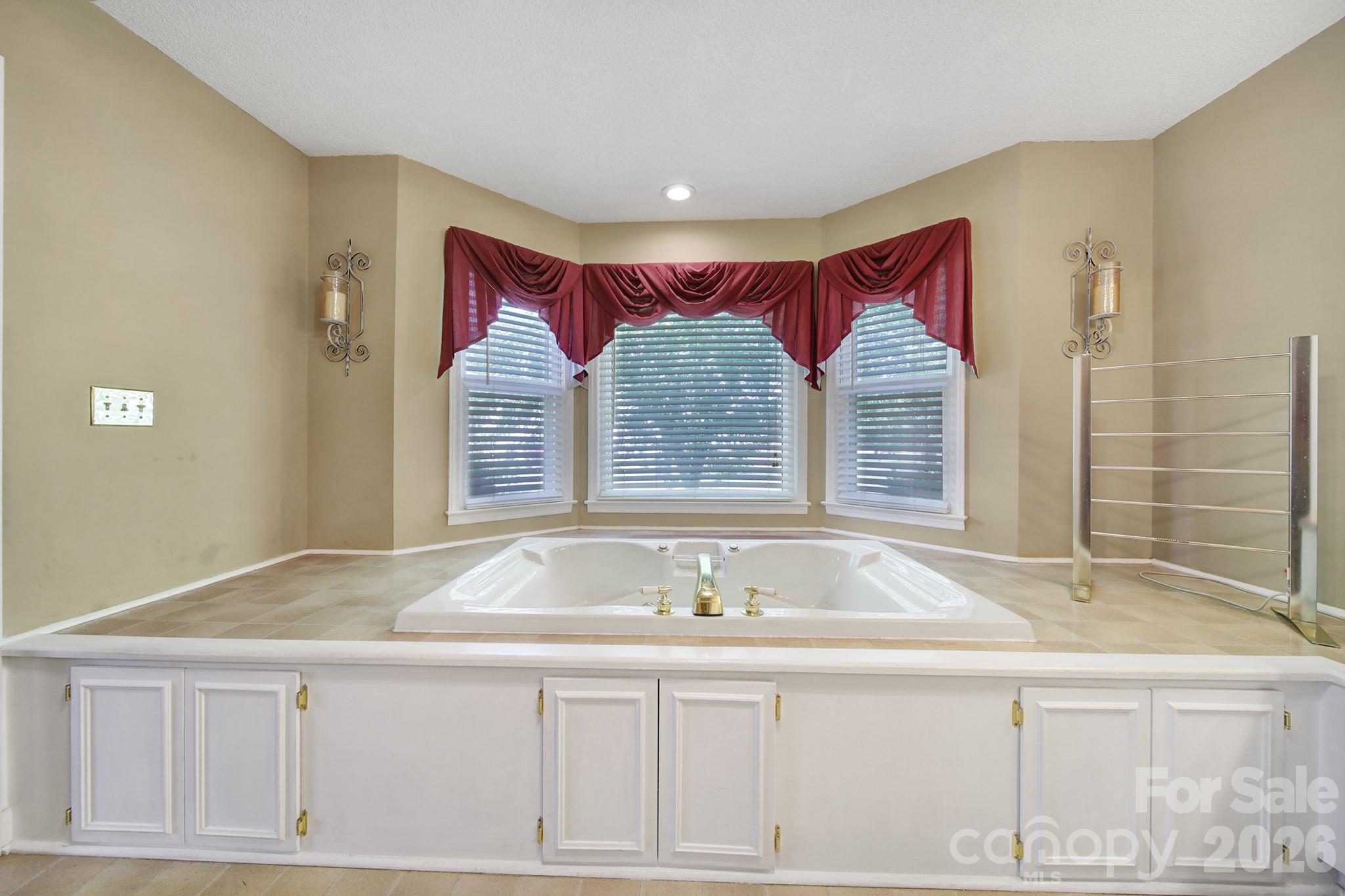 215 W Stevens Street — Kershaw