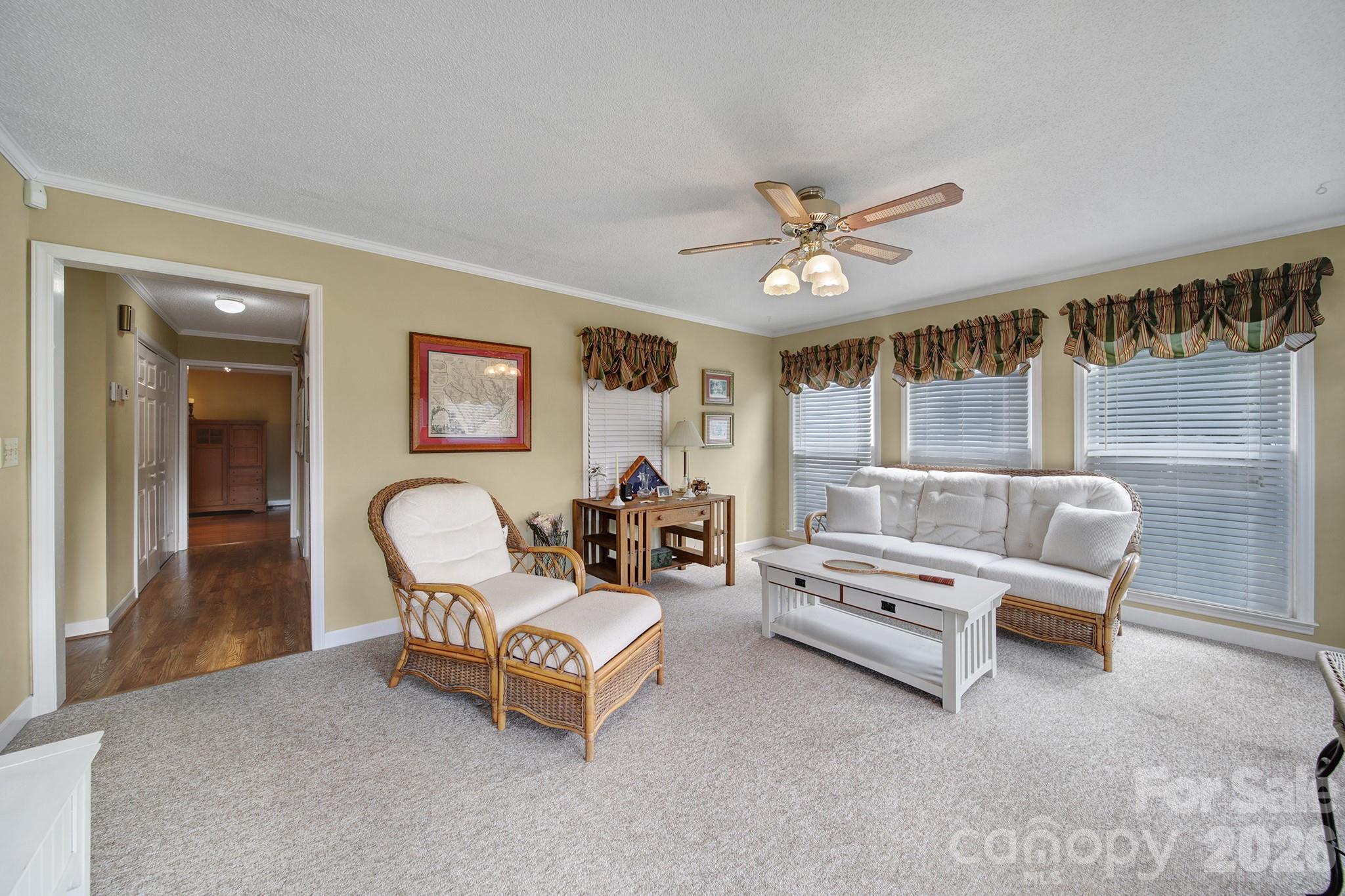215 W Stevens Street — Kershaw