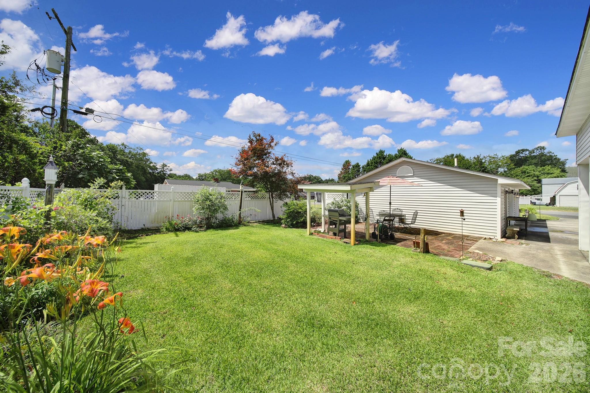 215 W Stevens Street — Kershaw