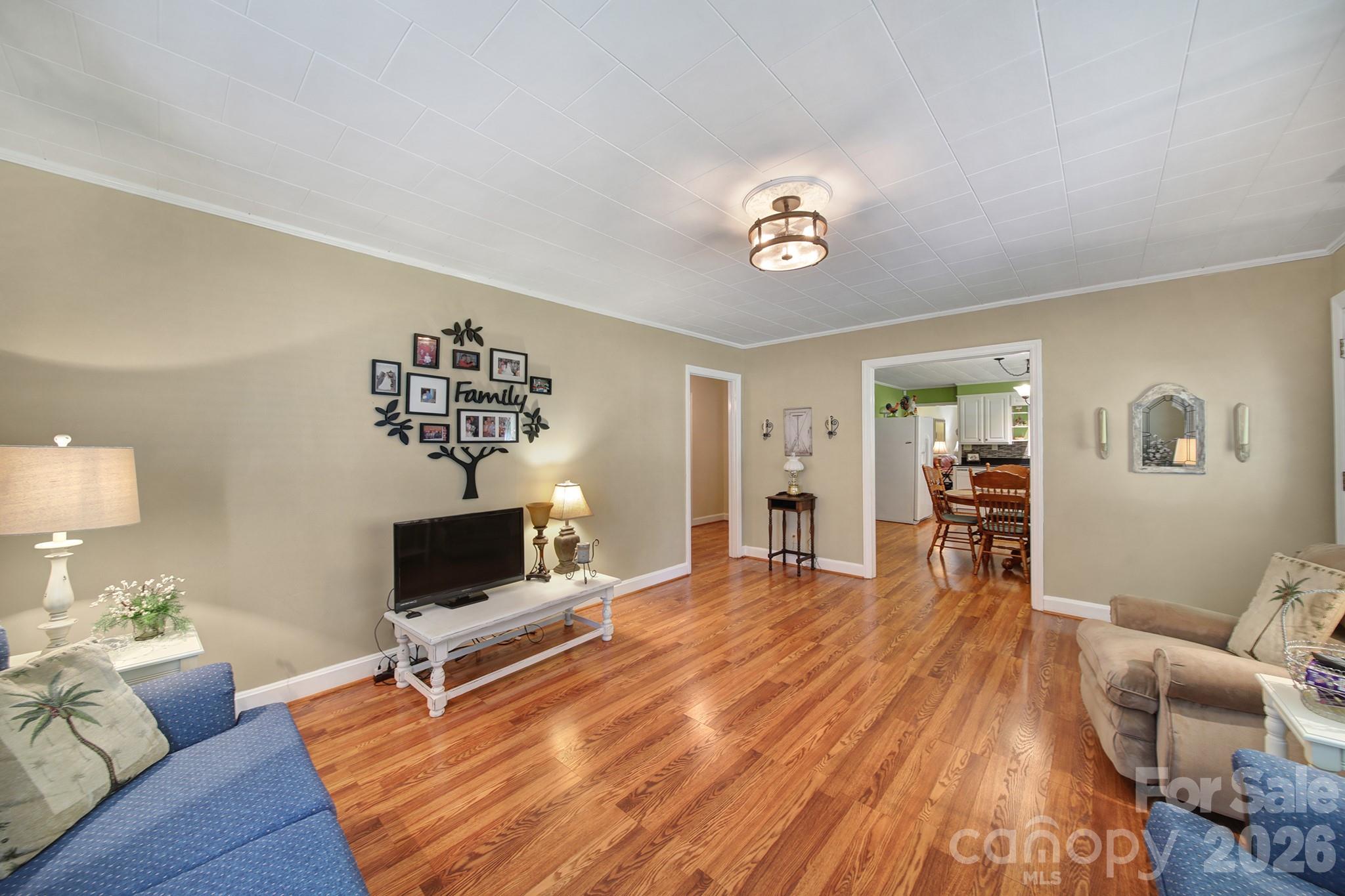 215 W Stevens Street — Kershaw