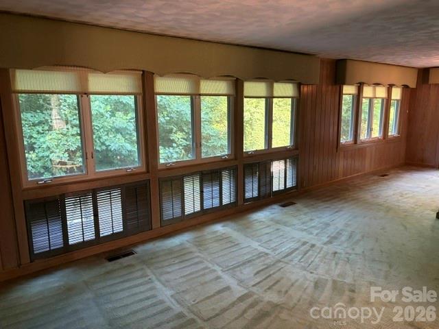 255 Glengarnock Road — Tryon