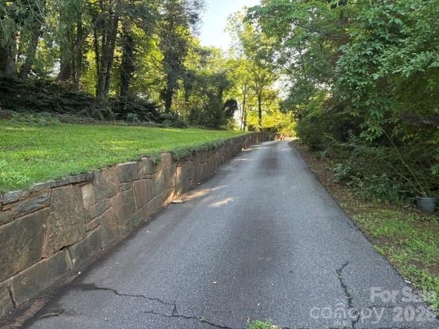 255 Glengarnock Road — Tryon