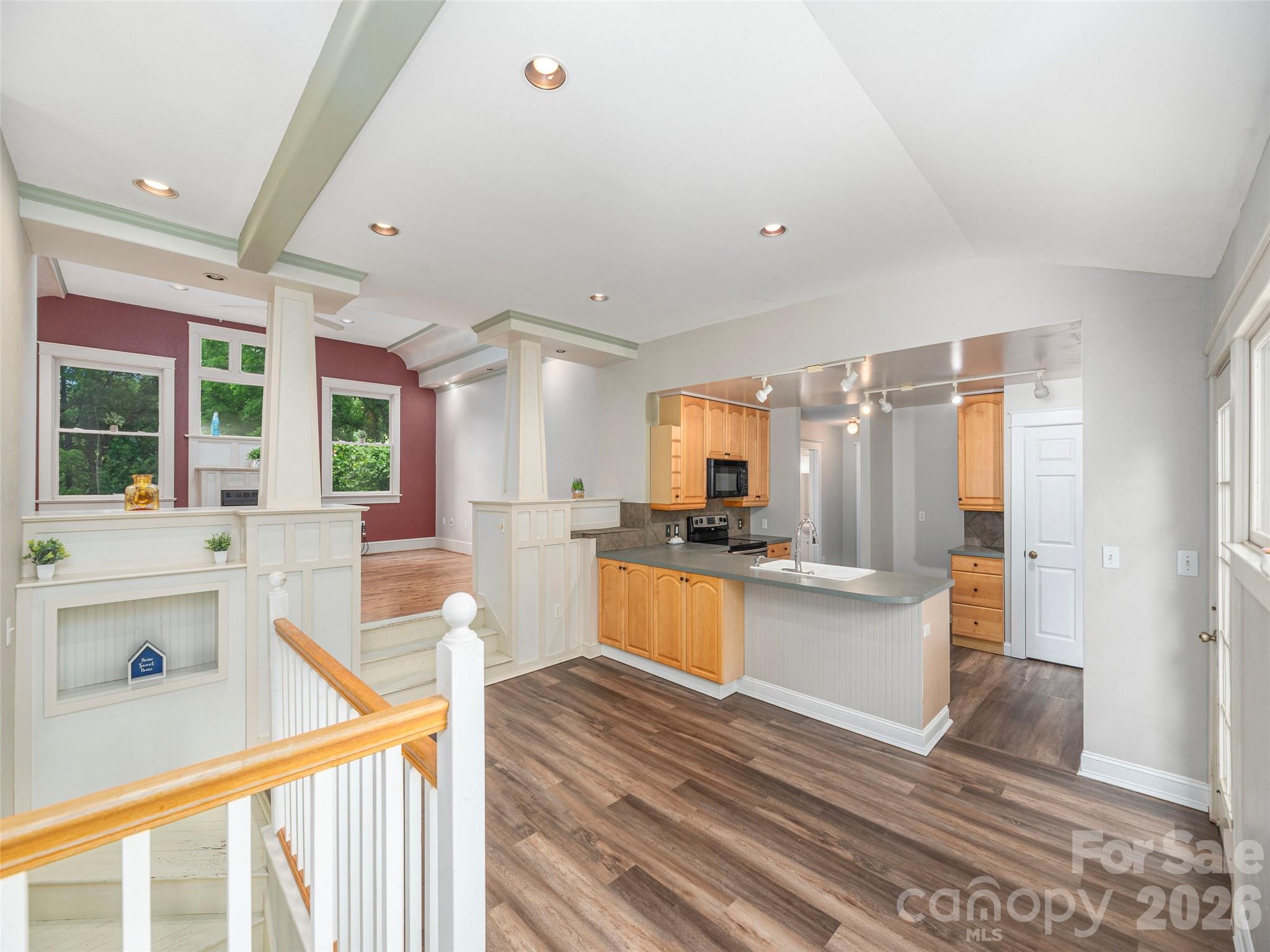 136 Assembly Street — Waynesville