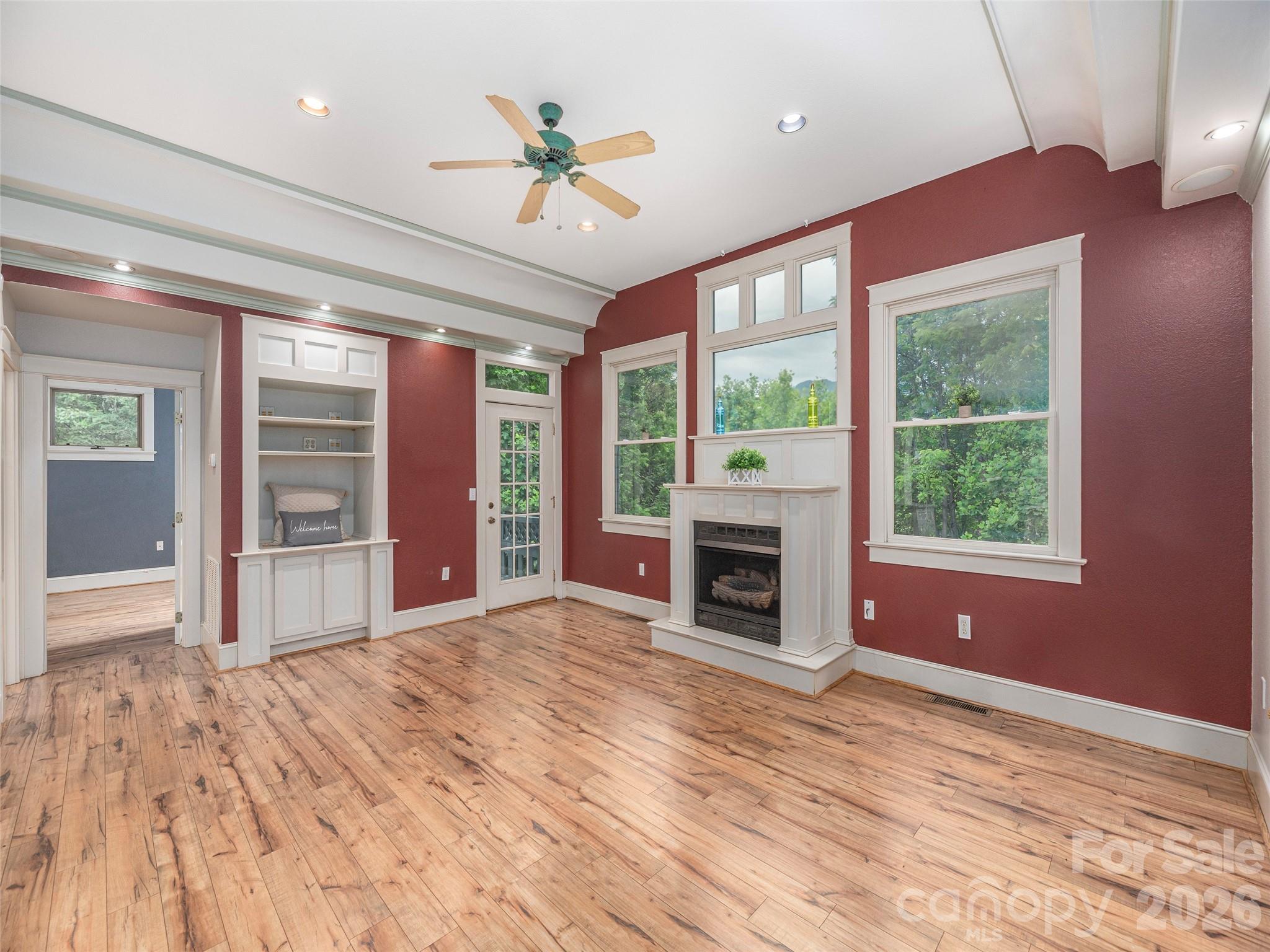 136 Assembly Street — Waynesville