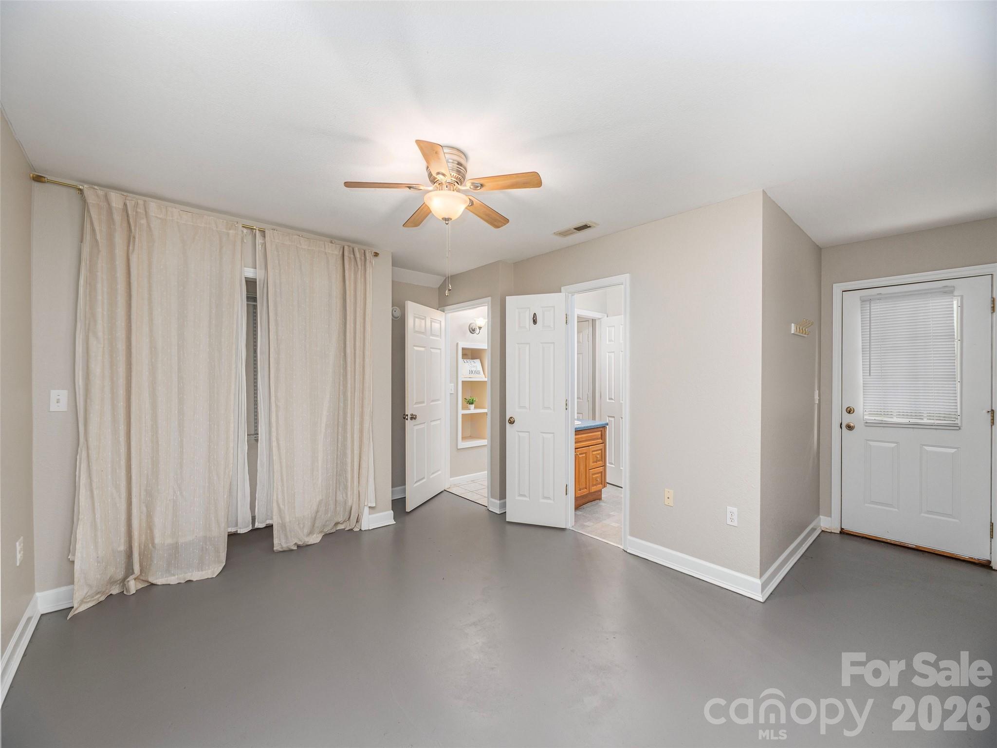 136 Assembly Street — Waynesville