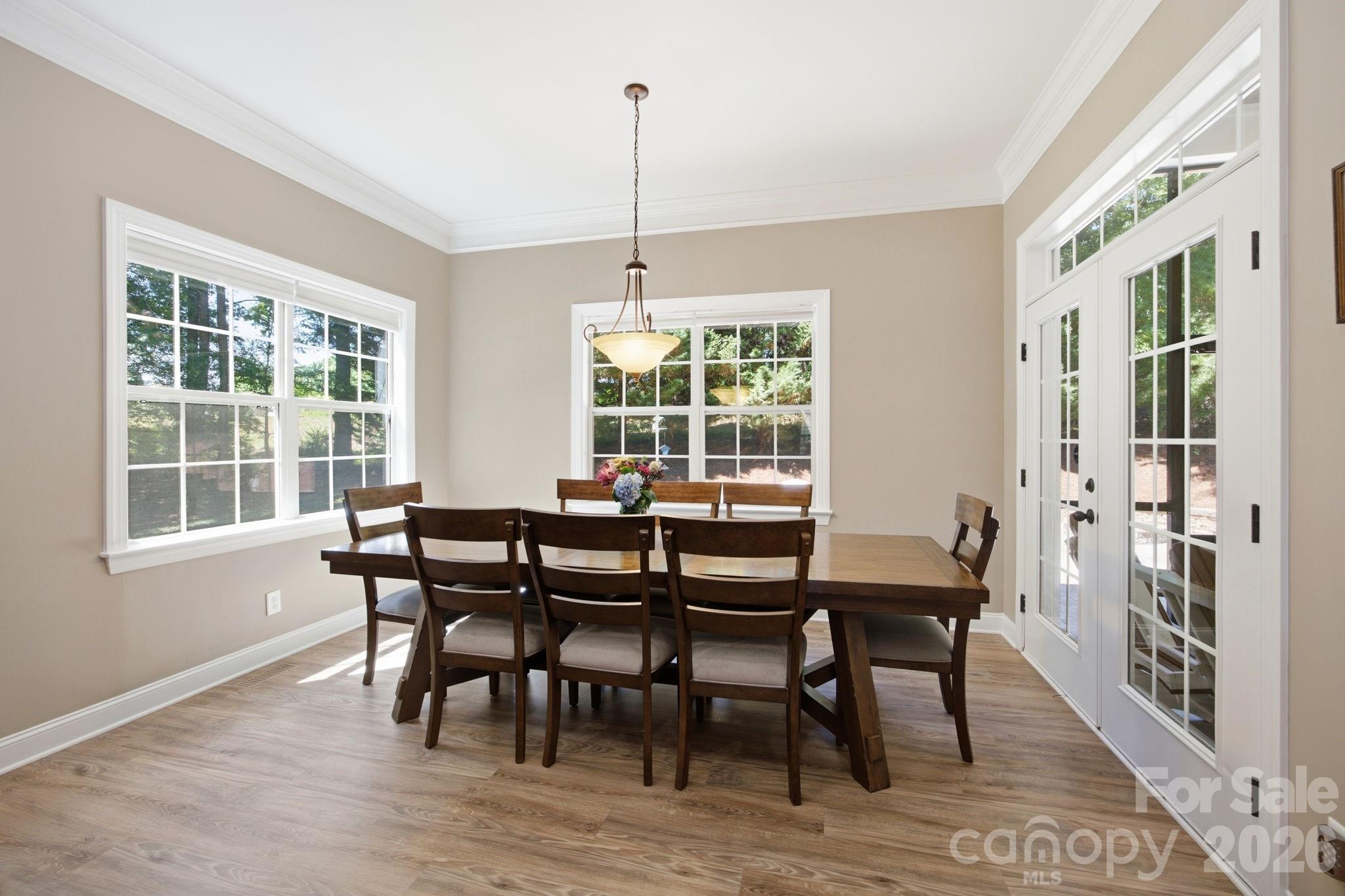 130 Lakeshore Hills Drive — Mooresville