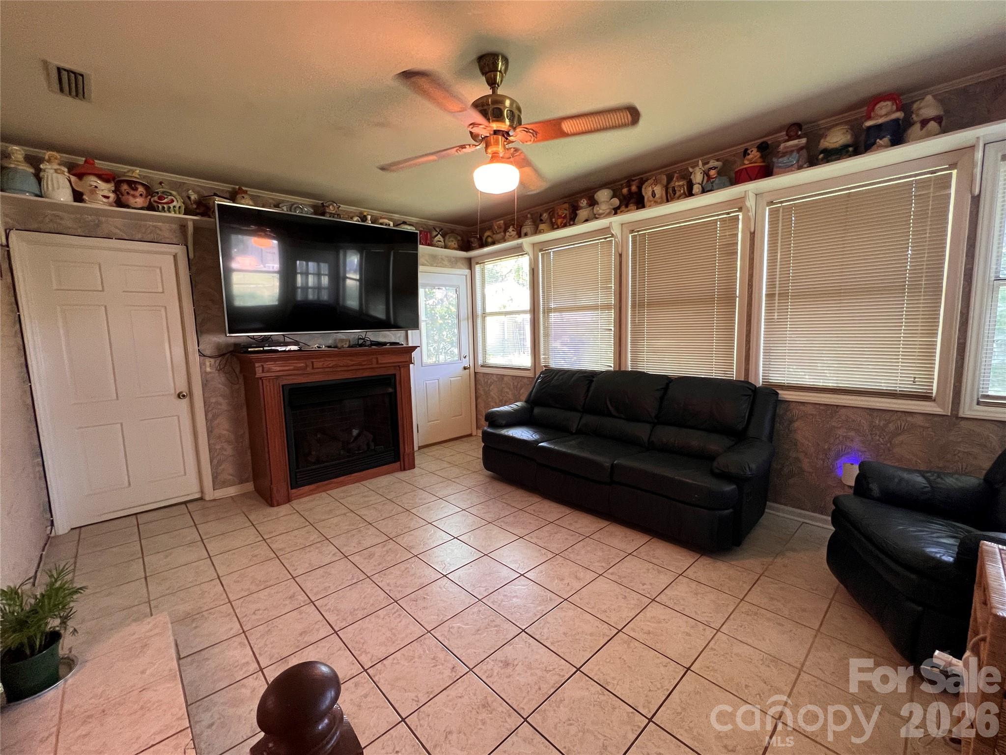 3393 Anderson Mountain Road — Maiden
