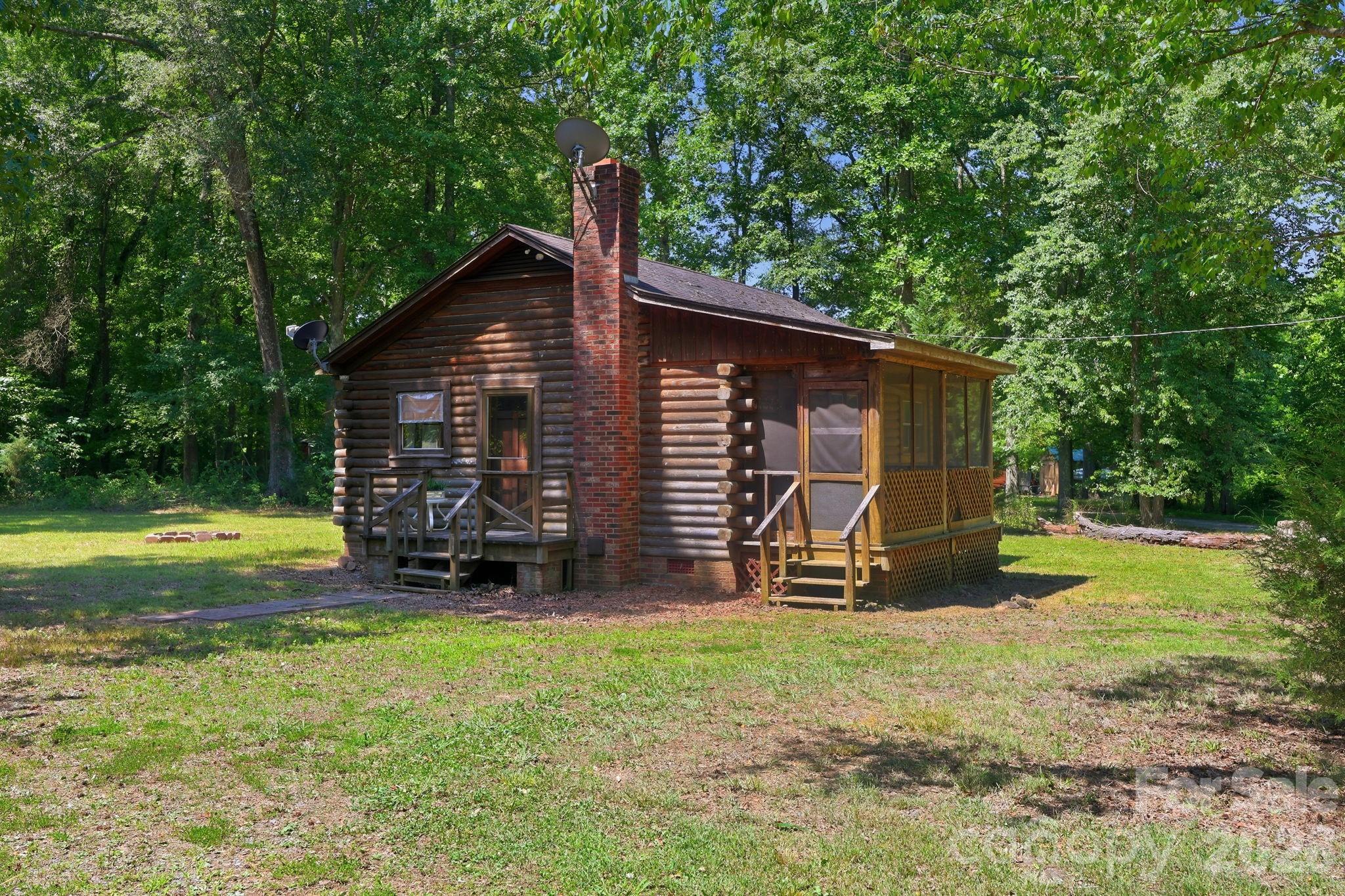 1115 Fiddler Brown Drive — Rockwell