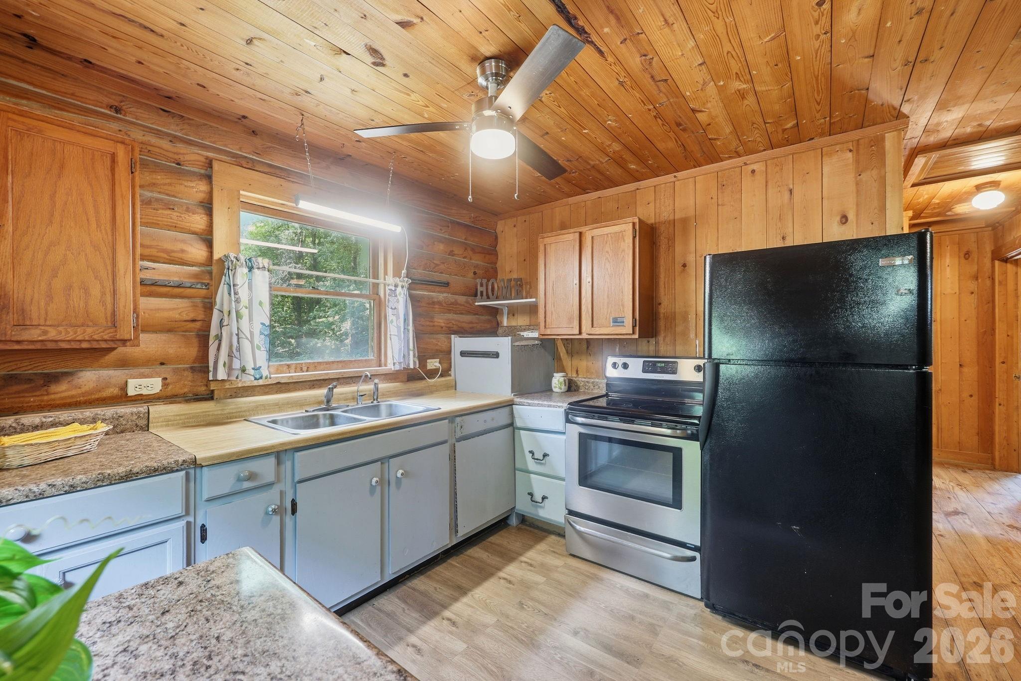 1115 Fiddler Brown Drive — Rockwell