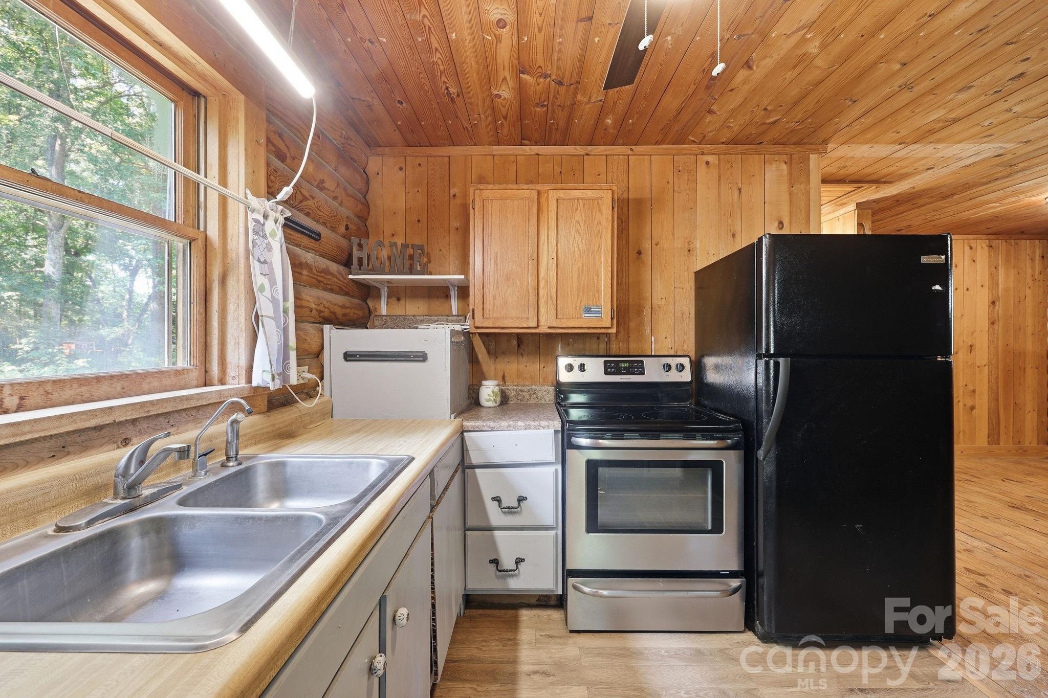 1115 Fiddler Brown Drive — Rockwell