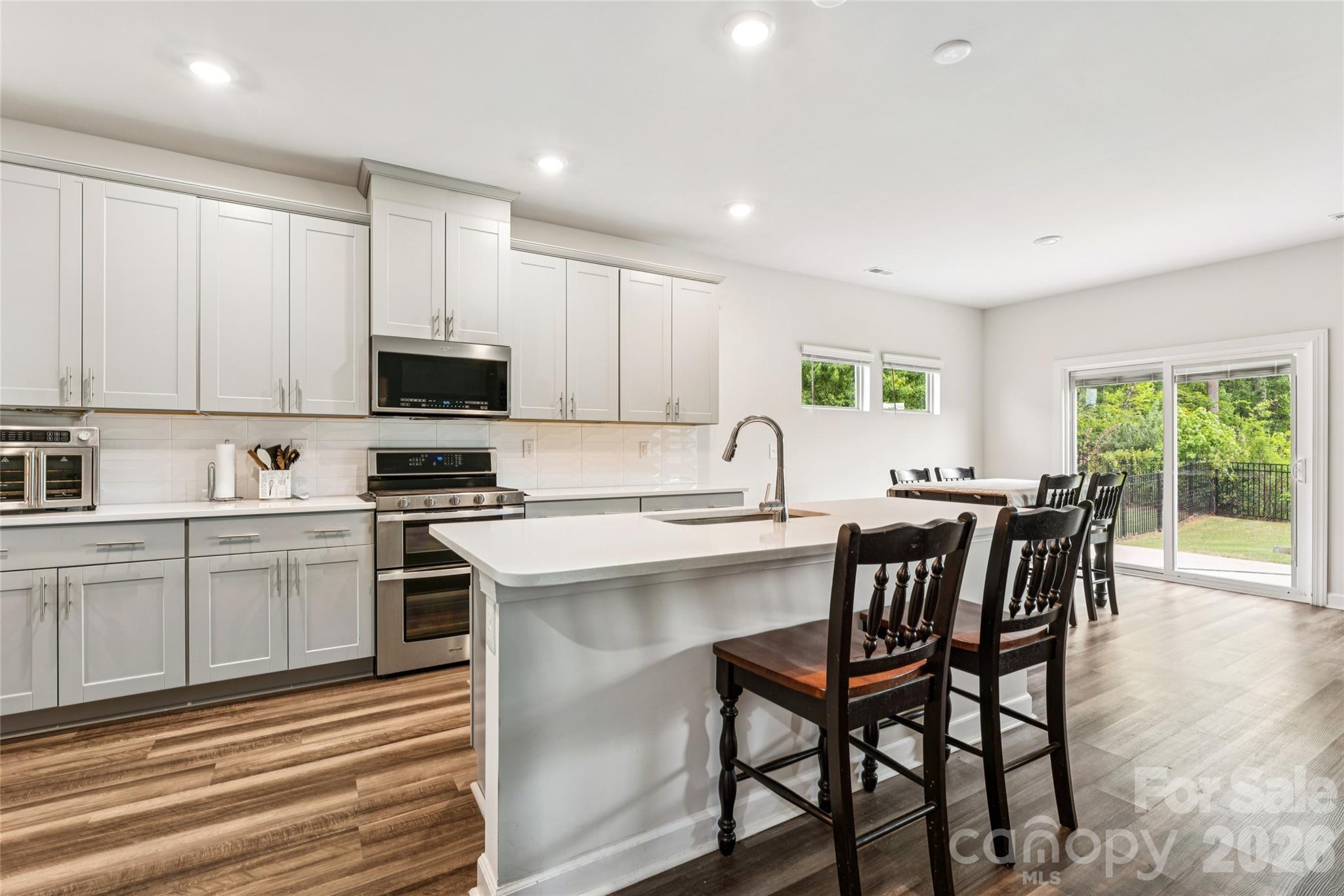 1071 Amberley Crossing Drive — Belmont