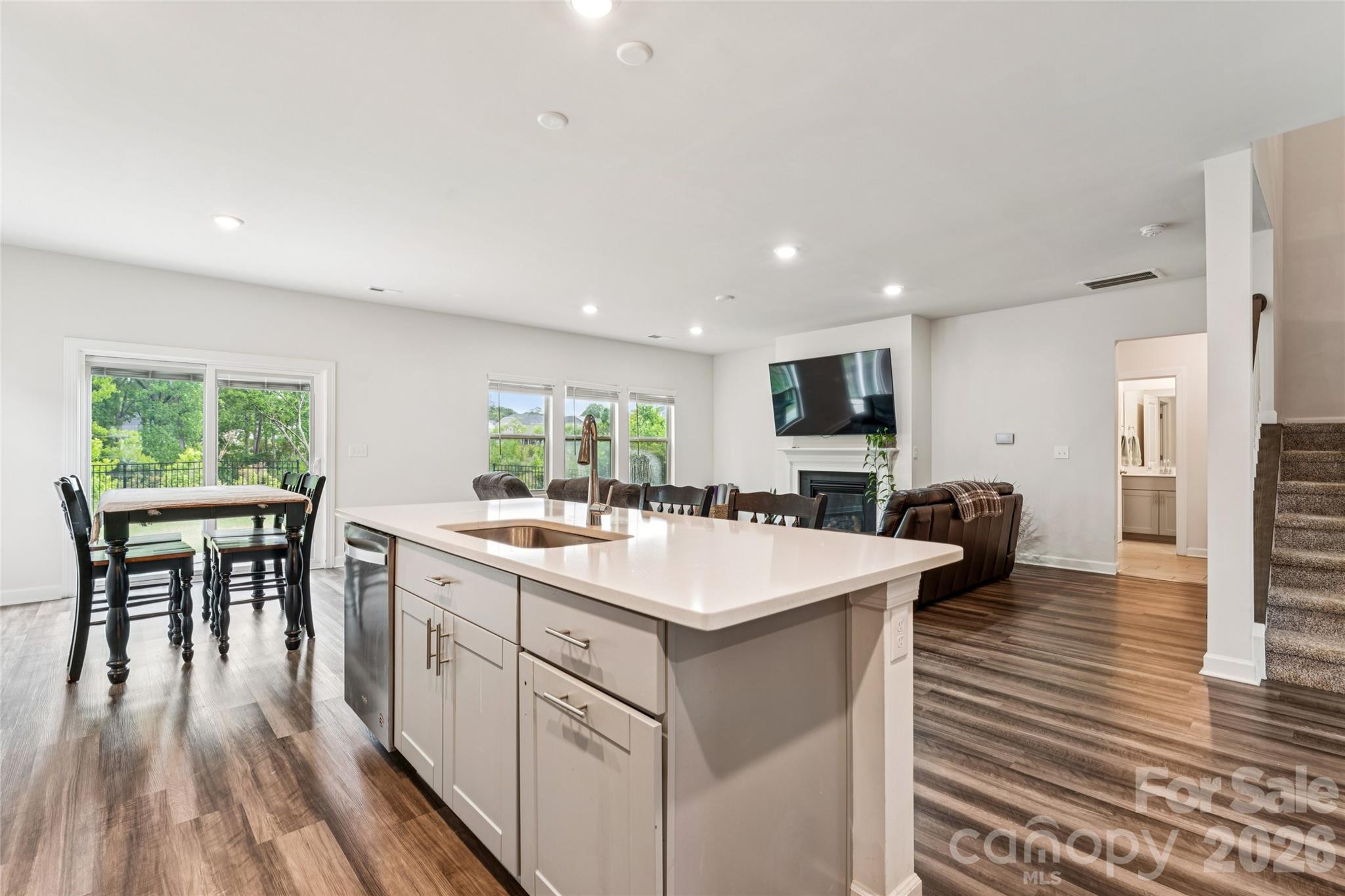1071 Amberley Crossing Drive — Belmont