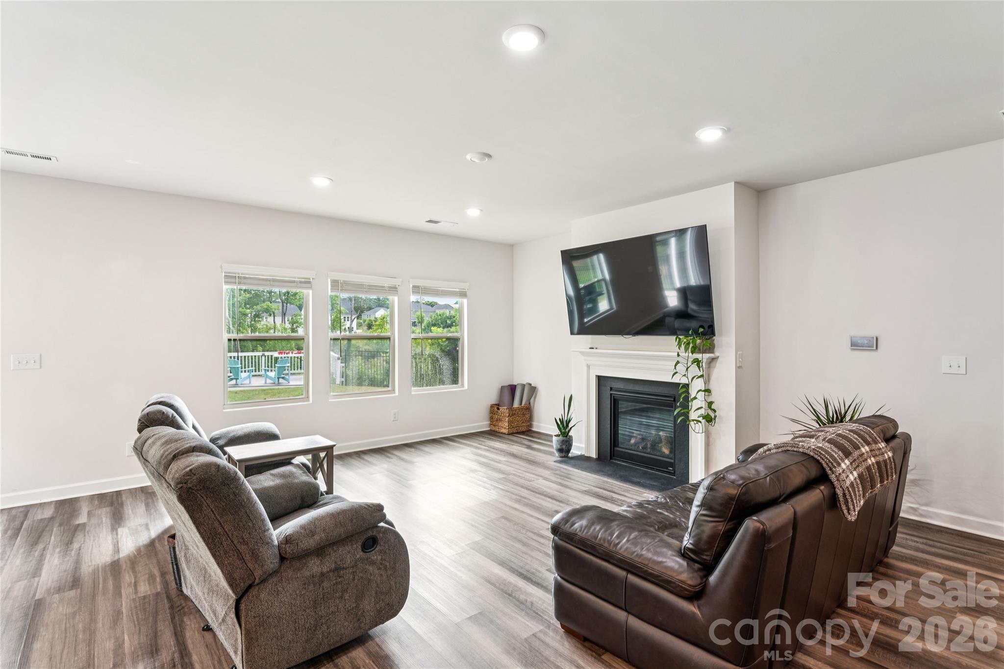 1071 Amberley Crossing Drive — Belmont