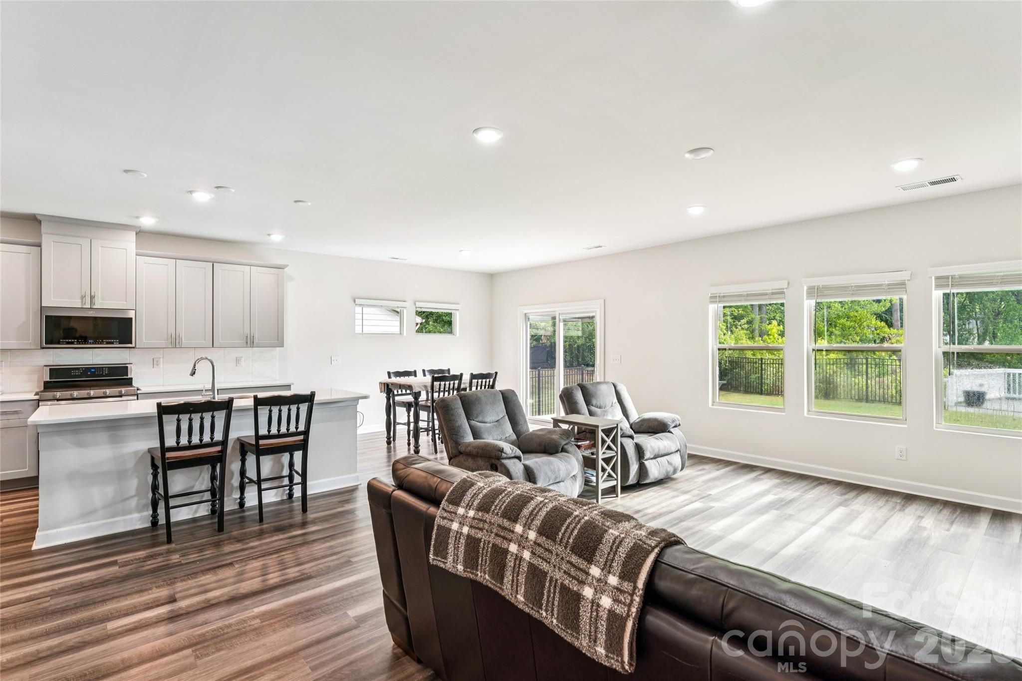 1071 Amberley Crossing Drive — Belmont