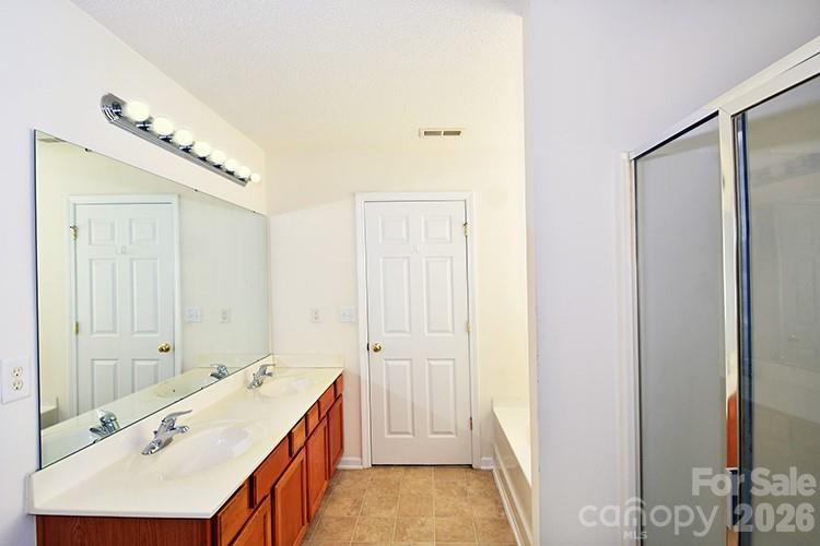 6710 Goldenwillow Drive — Charlotte