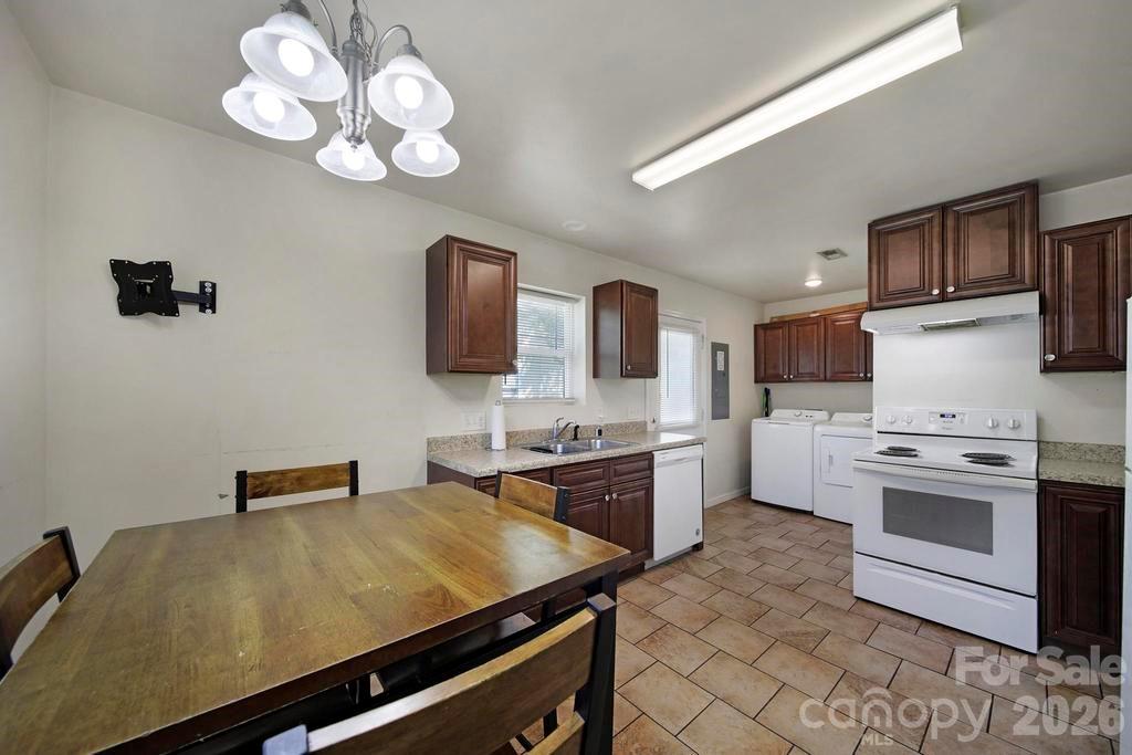 362 Sharpe Street — Mooresville