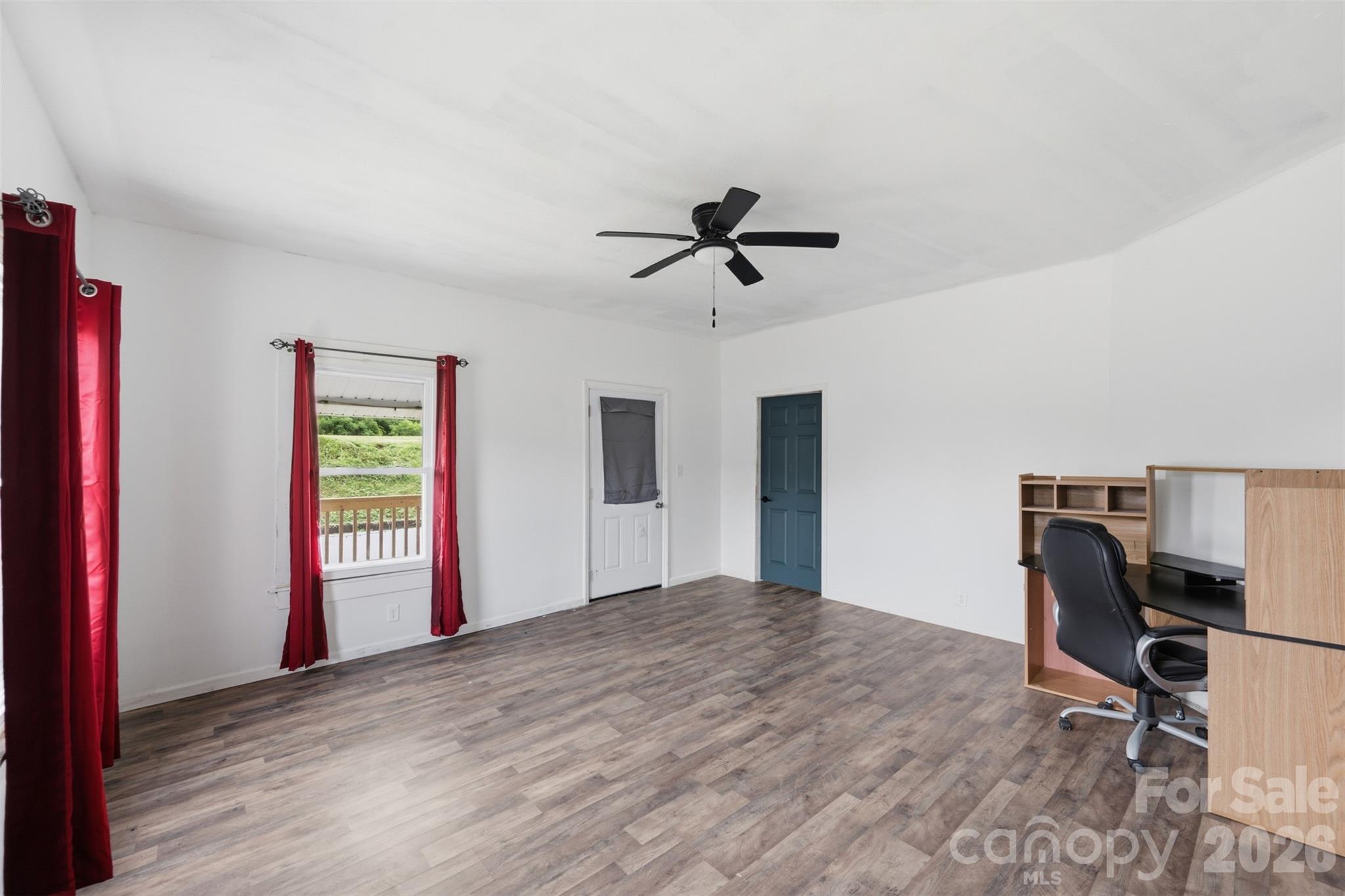 802 Canal Road — Lockhart