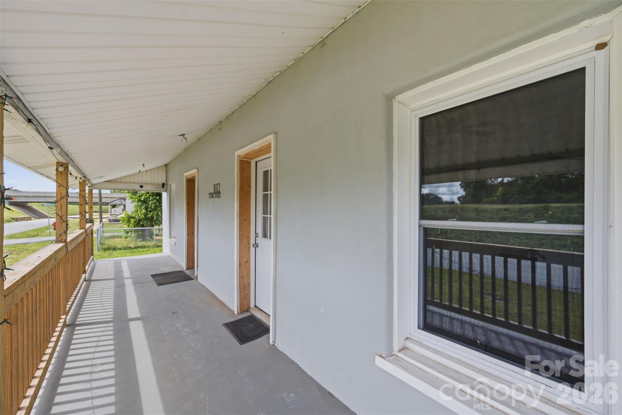 802 Canal Road — Lockhart