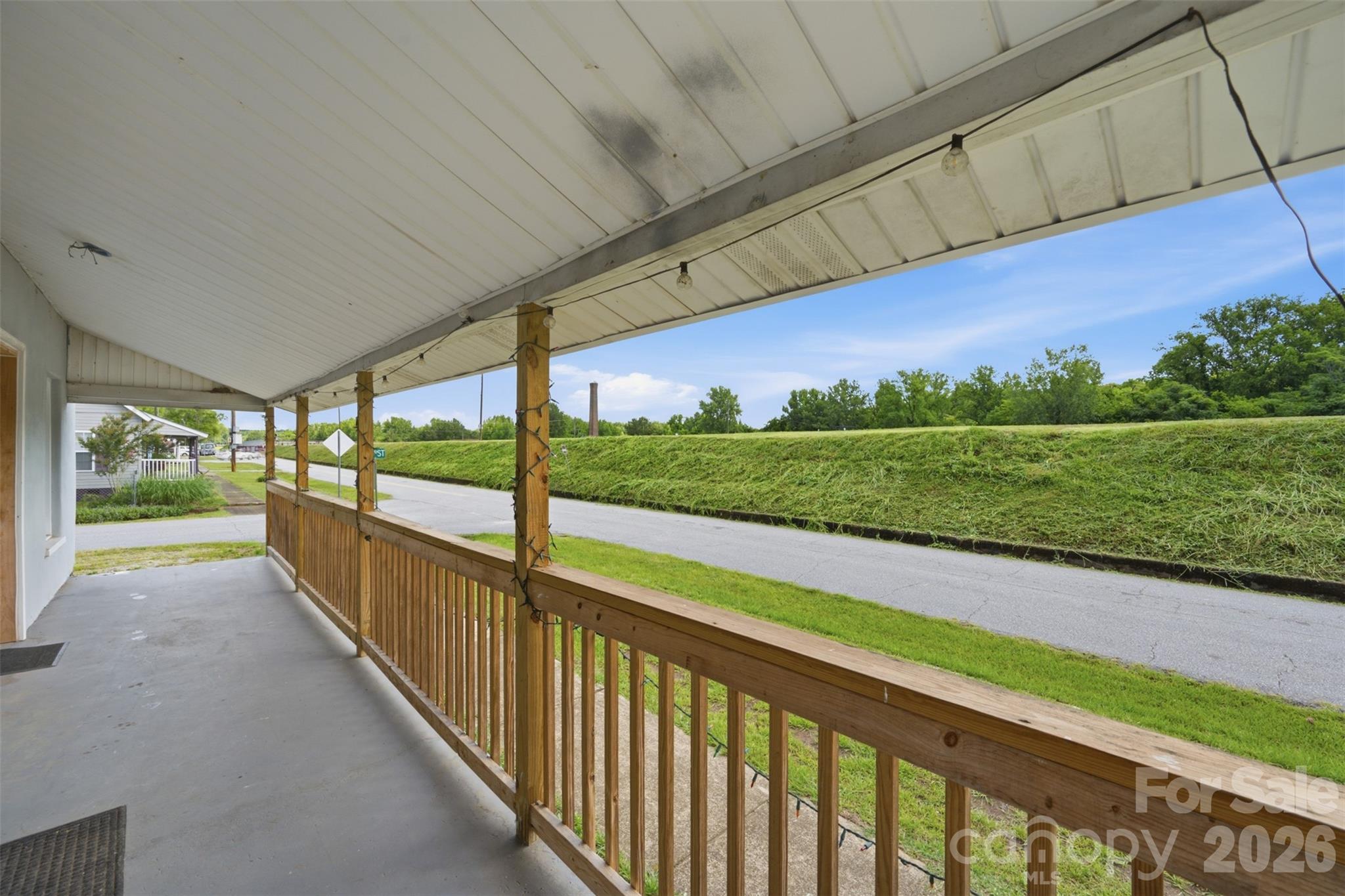 802 Canal Road — Lockhart