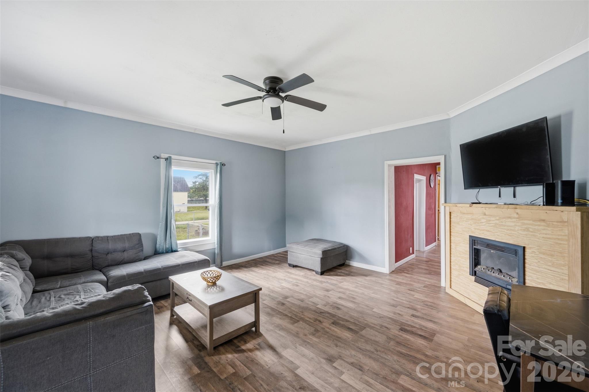 802 Canal Road — Lockhart