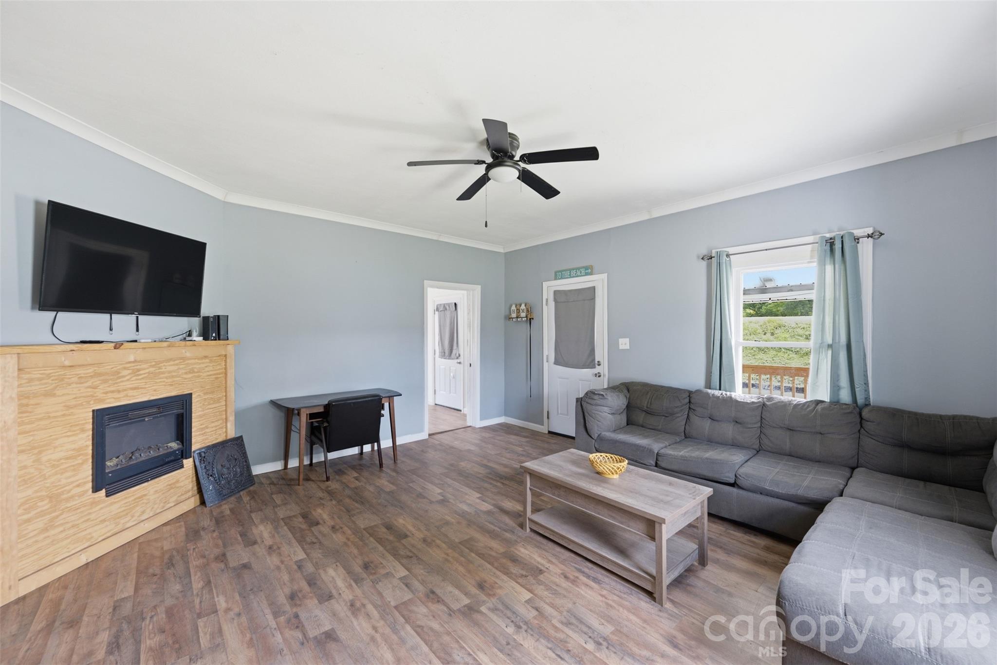 802 Canal Road — Lockhart