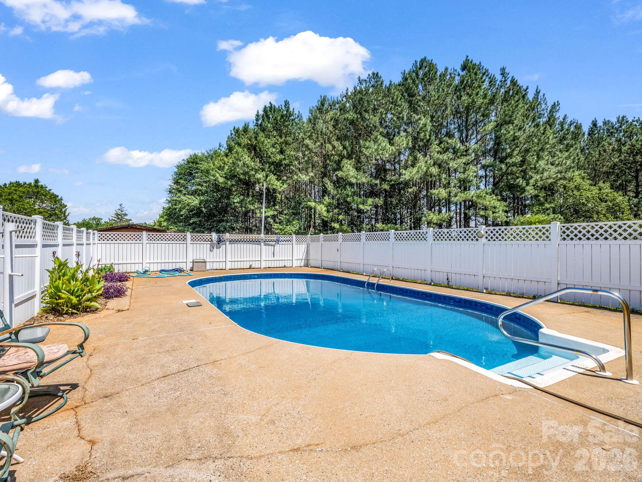 202 Sunset Memorial Road — Forest City