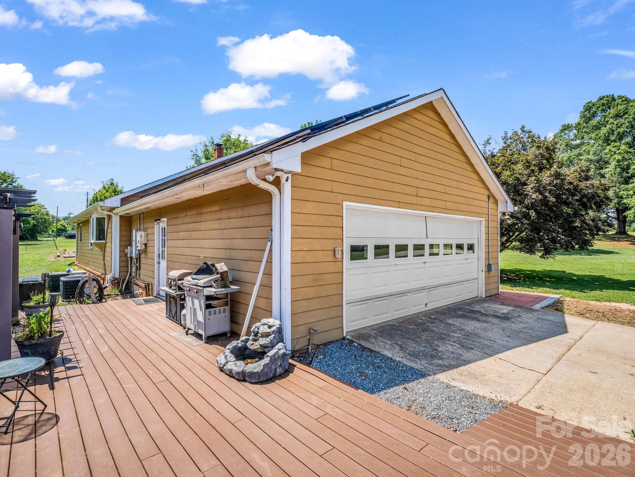 202 Sunset Memorial Road — Forest City