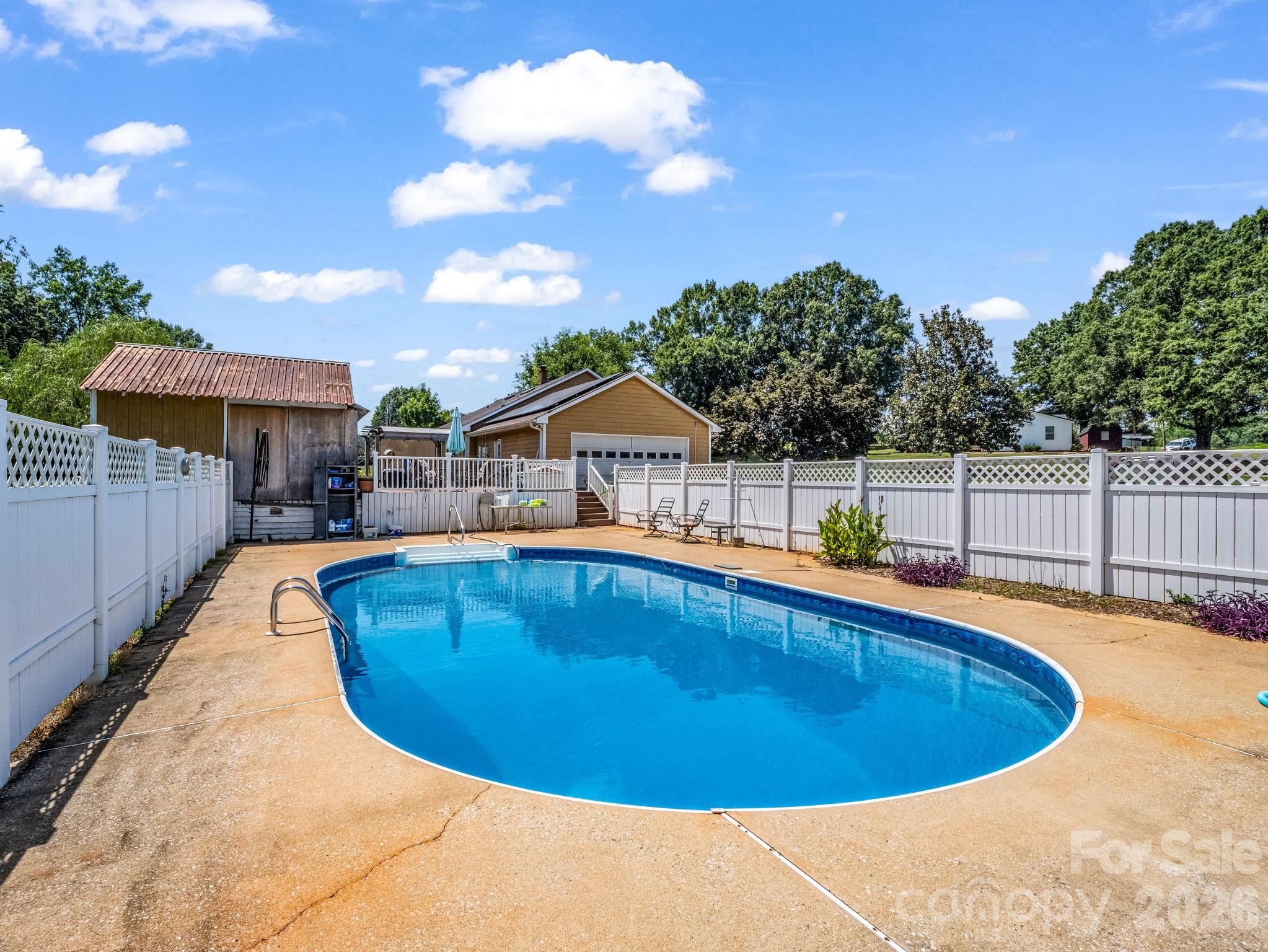 202 Sunset Memorial Road — Forest City