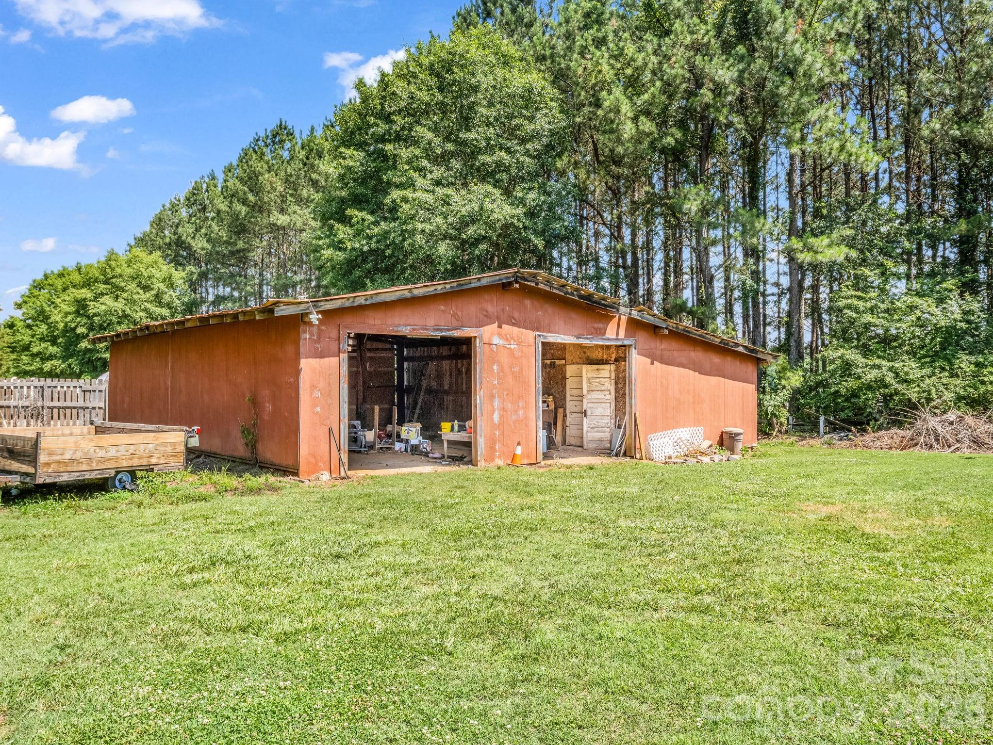 202 Sunset Memorial Road — Forest City