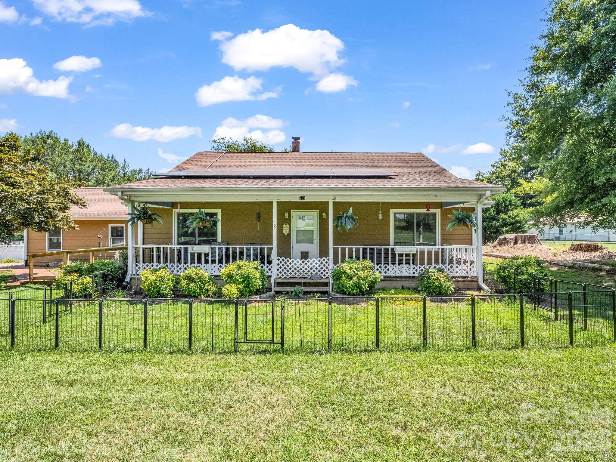 202 Sunset Memorial Road — Forest City