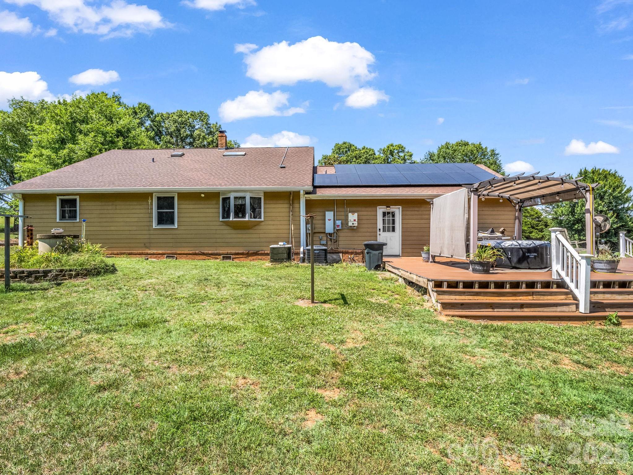 202 Sunset Memorial Road — Forest City