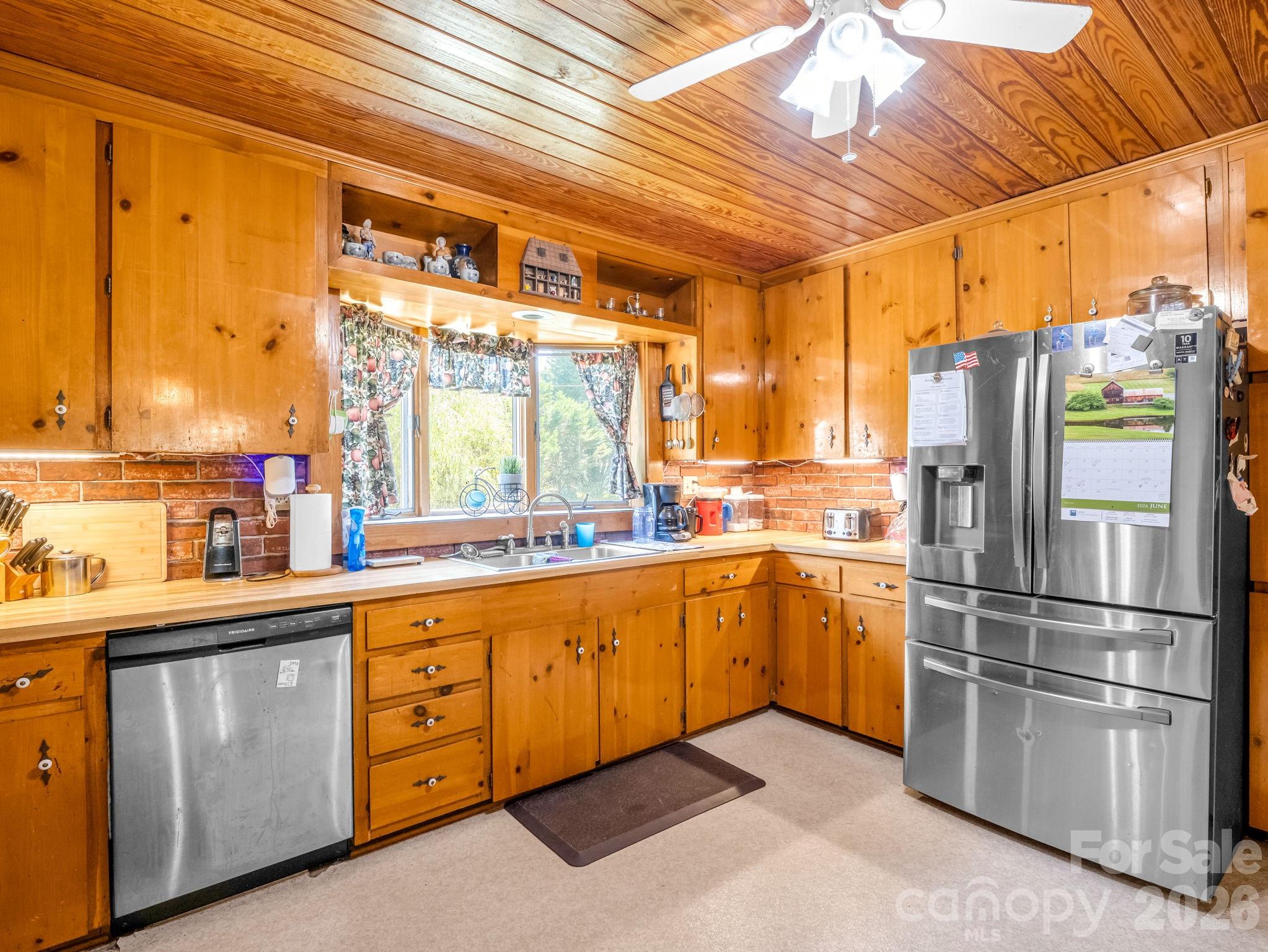 202 Sunset Memorial Road — Forest City