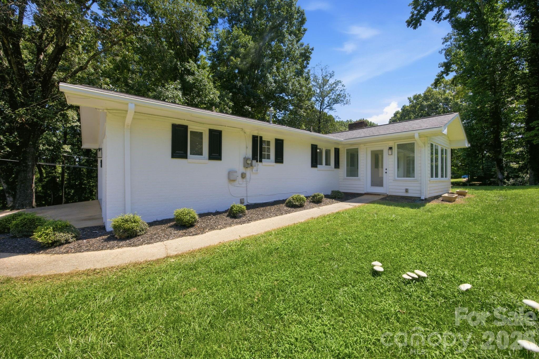 803 E 24th Street — Newton