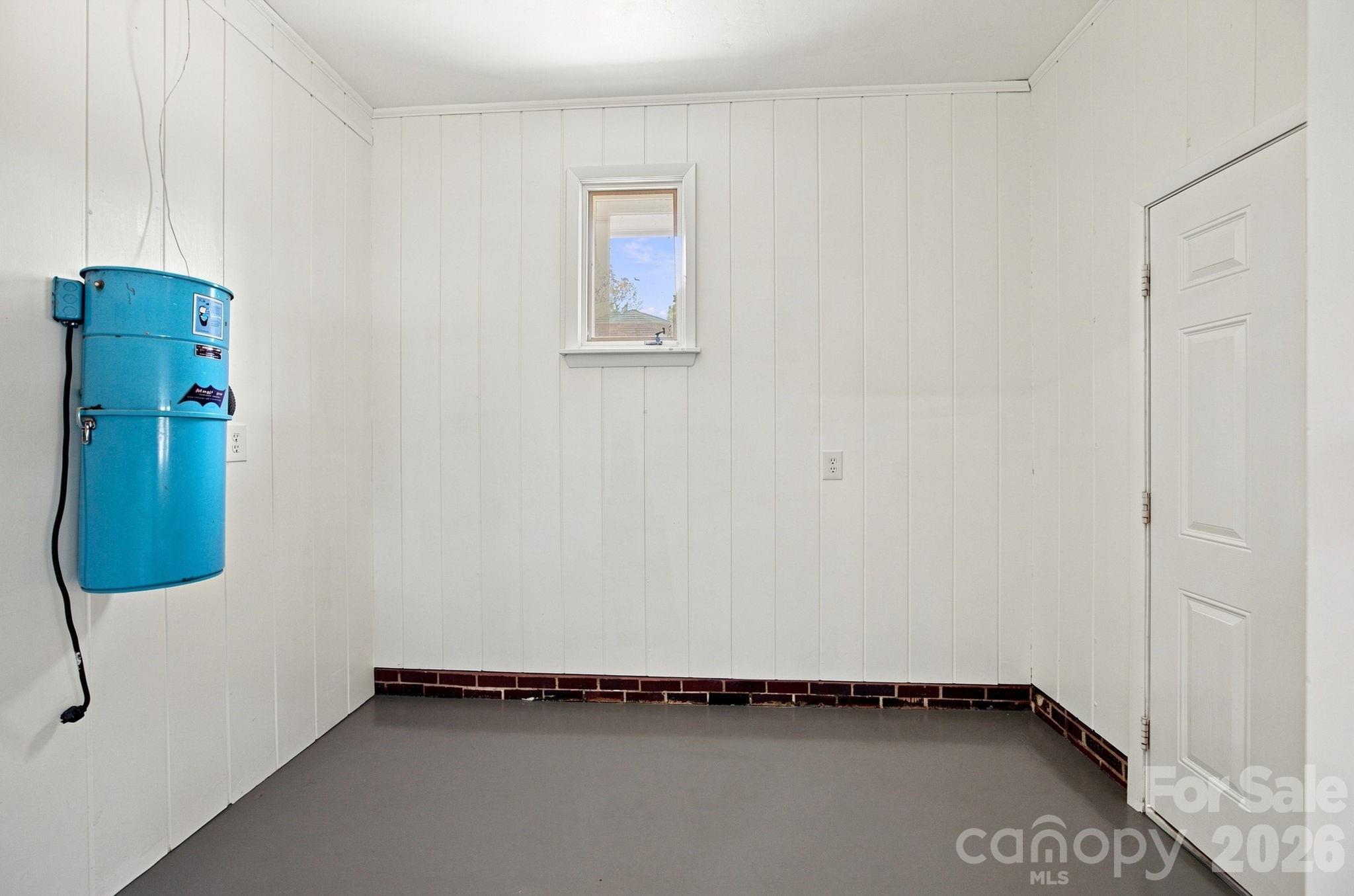 803 E 24th Street — Newton