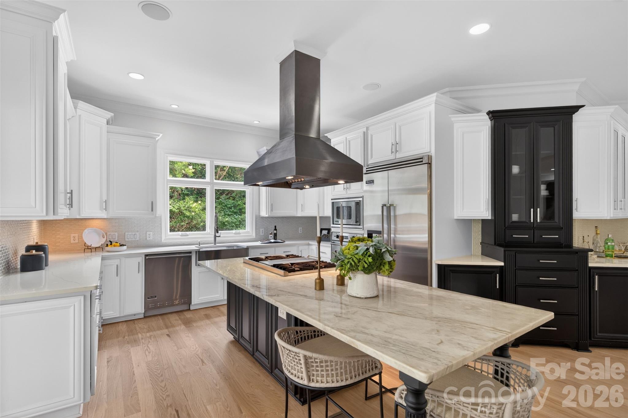 2132 Foxcroft Woods Lane — Charlotte