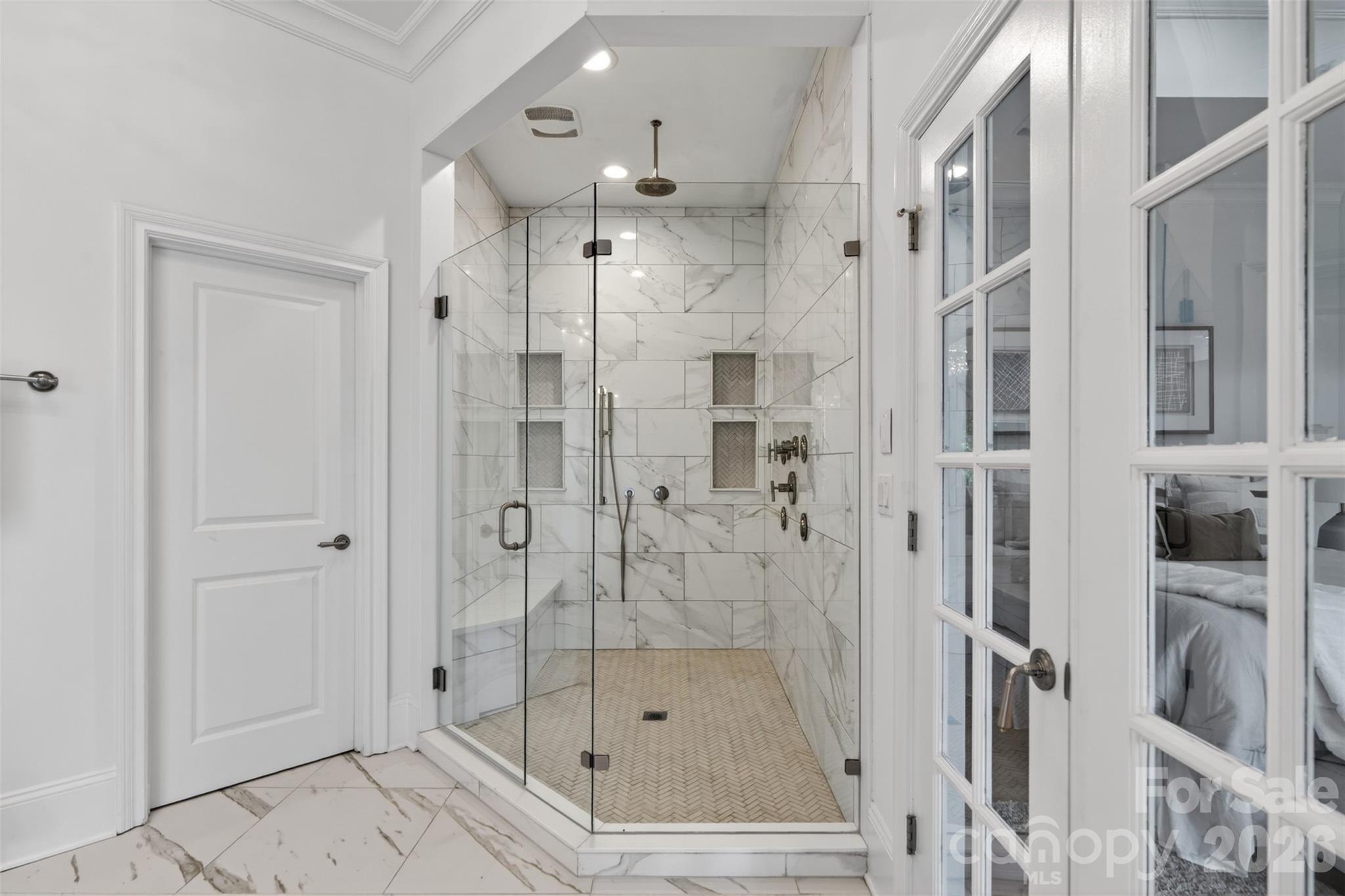 2132 Foxcroft Woods Lane — Charlotte