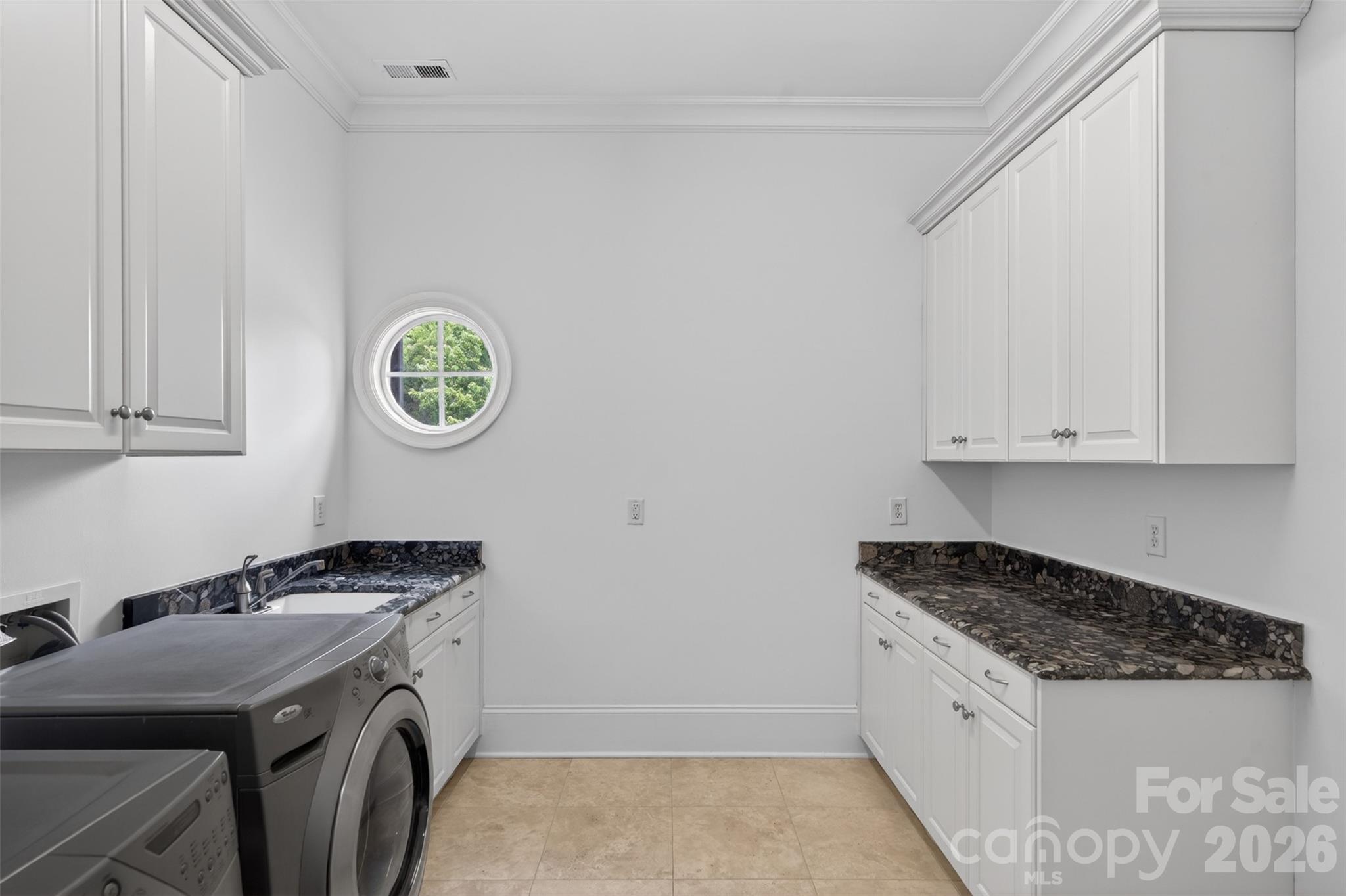2132 Foxcroft Woods Lane — Charlotte