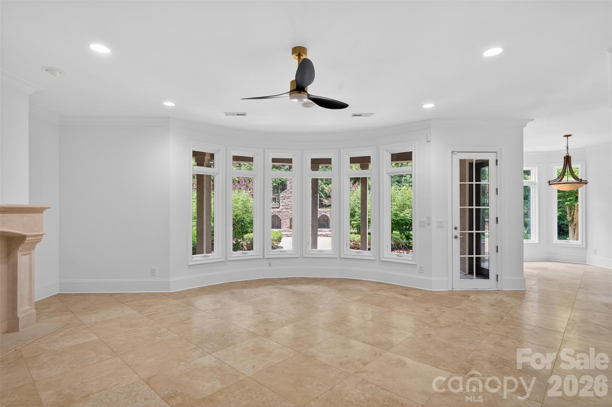 2132 Foxcroft Woods Lane — Charlotte