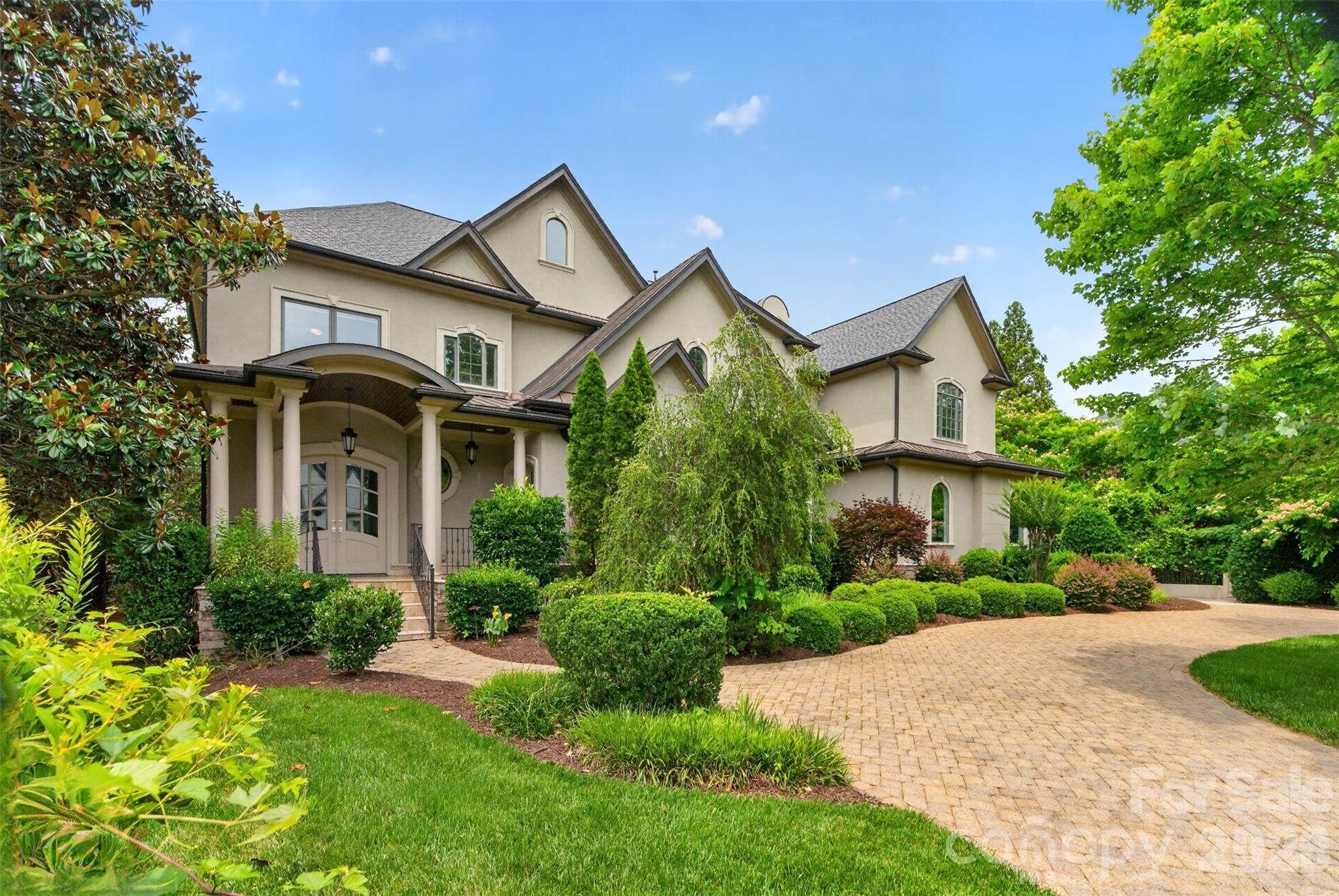 2132 Foxcroft Woods Lane — Charlotte