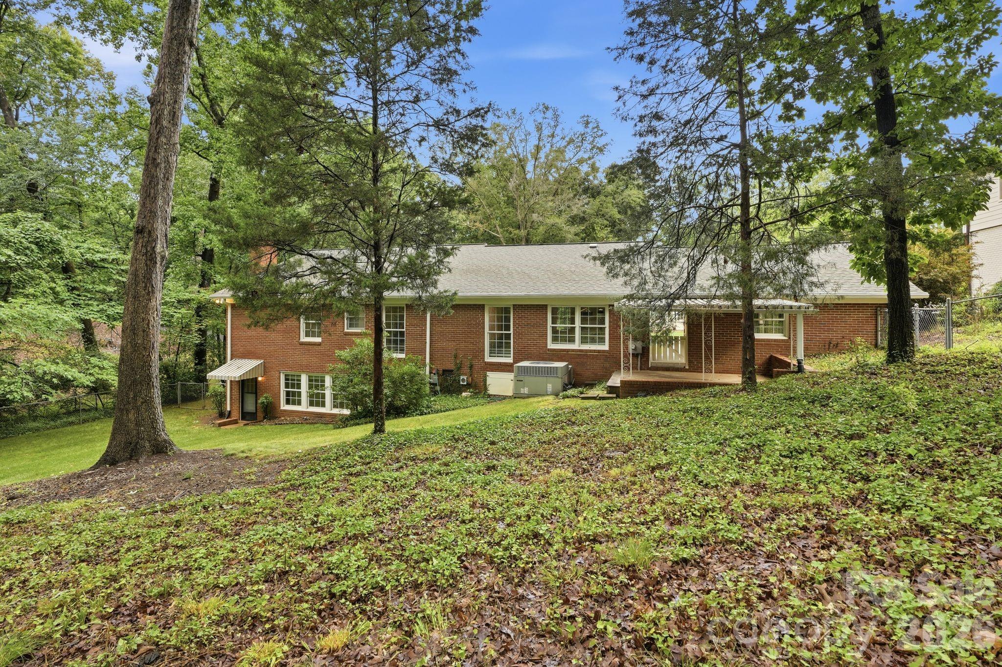 926 Shady Bluff Drive — Charlotte