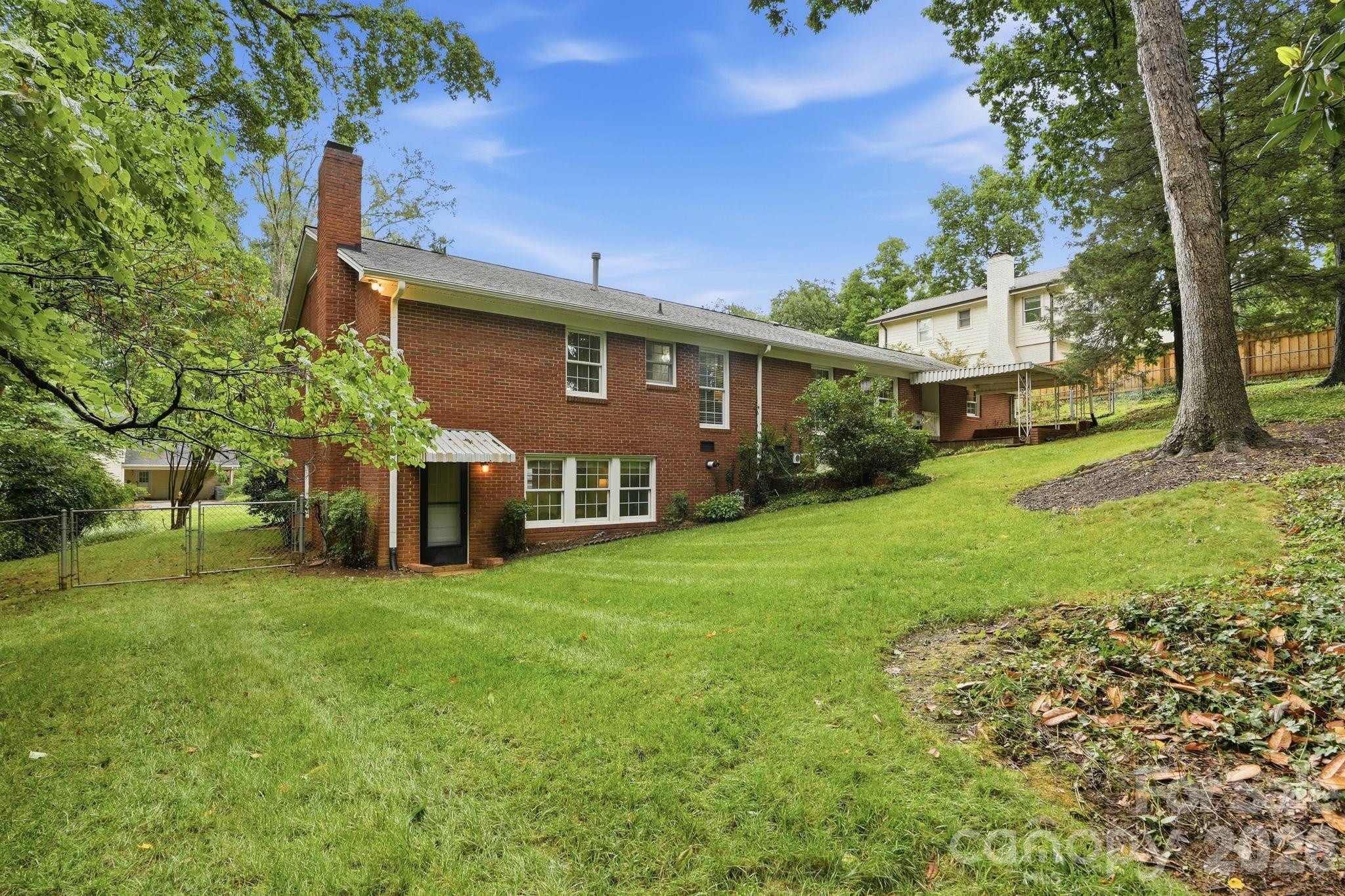 926 Shady Bluff Drive — Charlotte