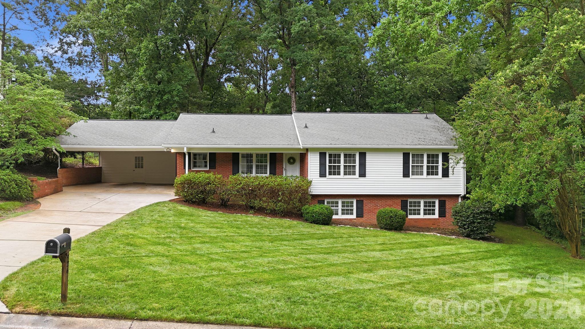 926 Shady Bluff Drive — Charlotte